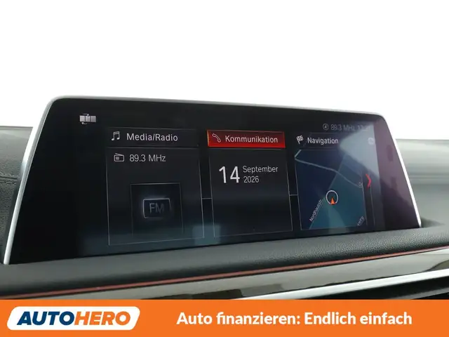 BMW 7 Series view 22