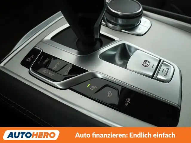 BMW 7 Series view 28