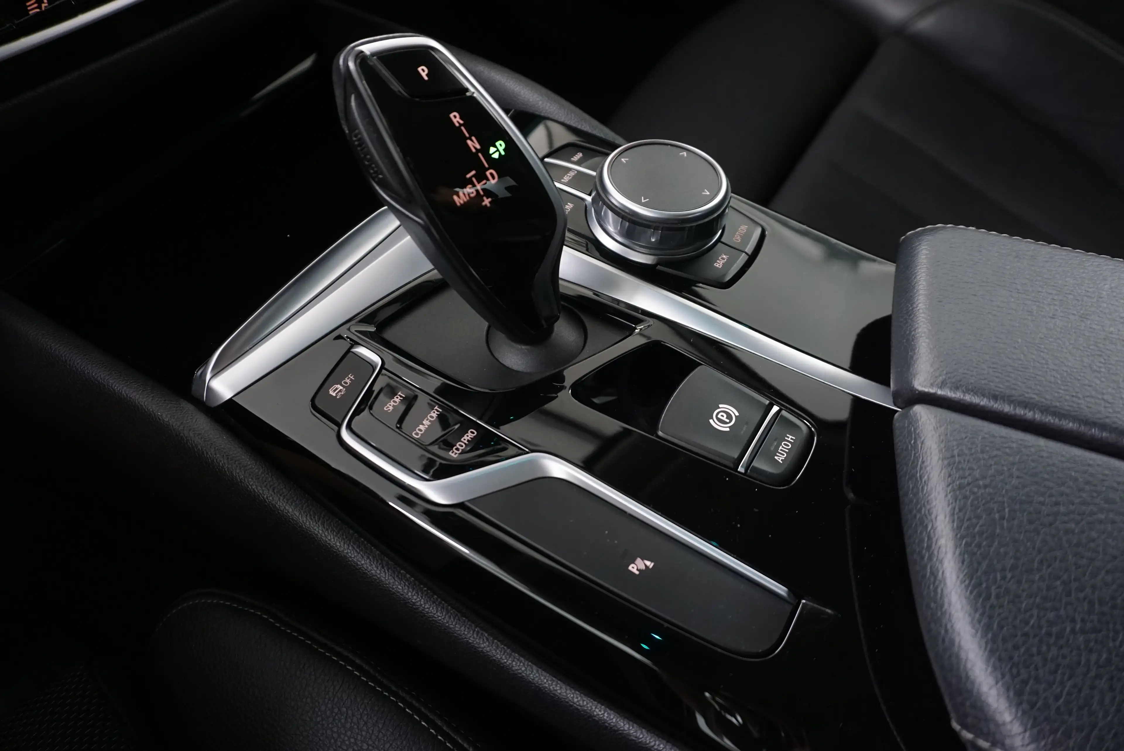 BMW 525 d Sport Line // Limousine // Abstandstempomat // — photo 6