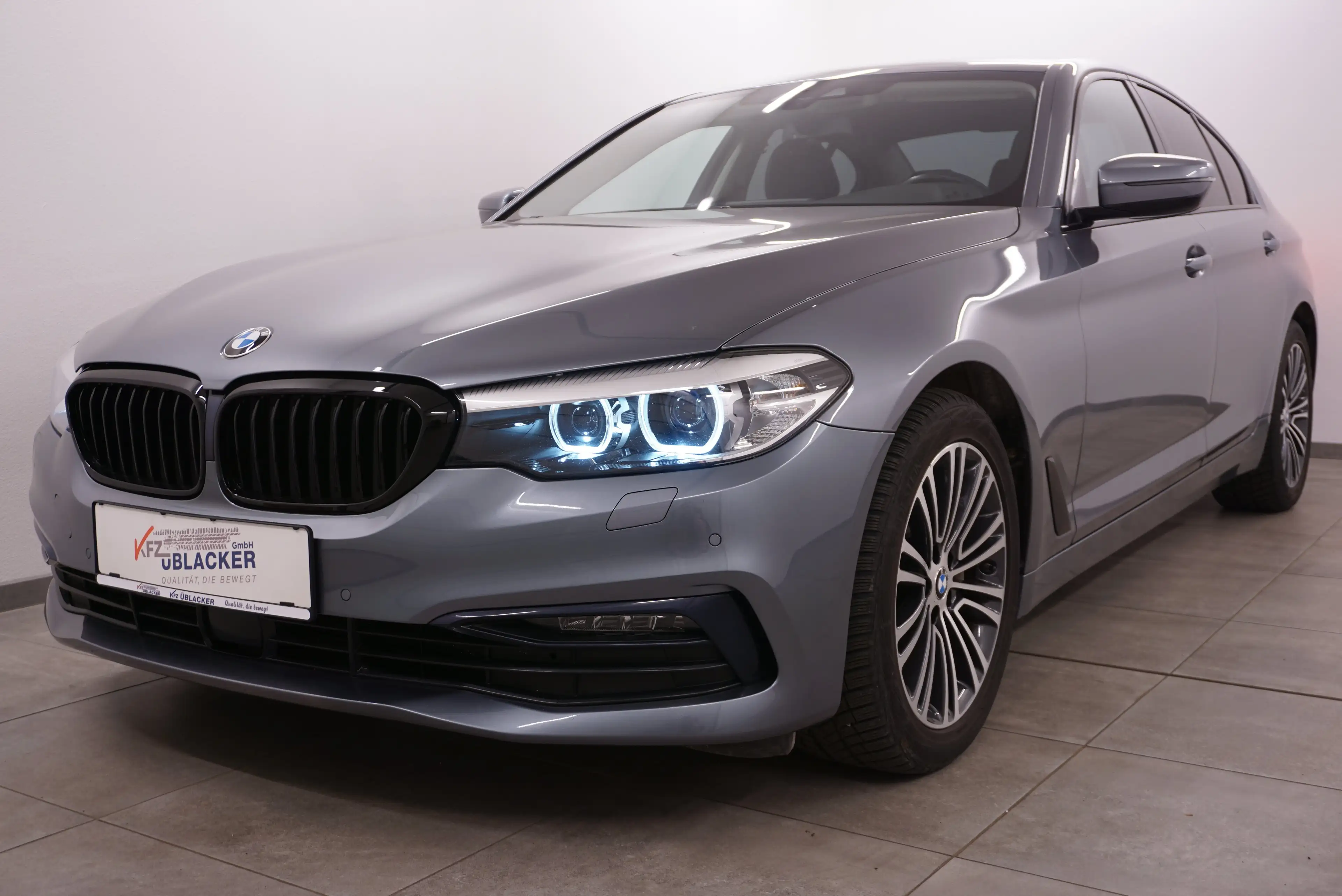 BMW 525 d Sport Line // Limousine // Abstandstempomat // — photo 3