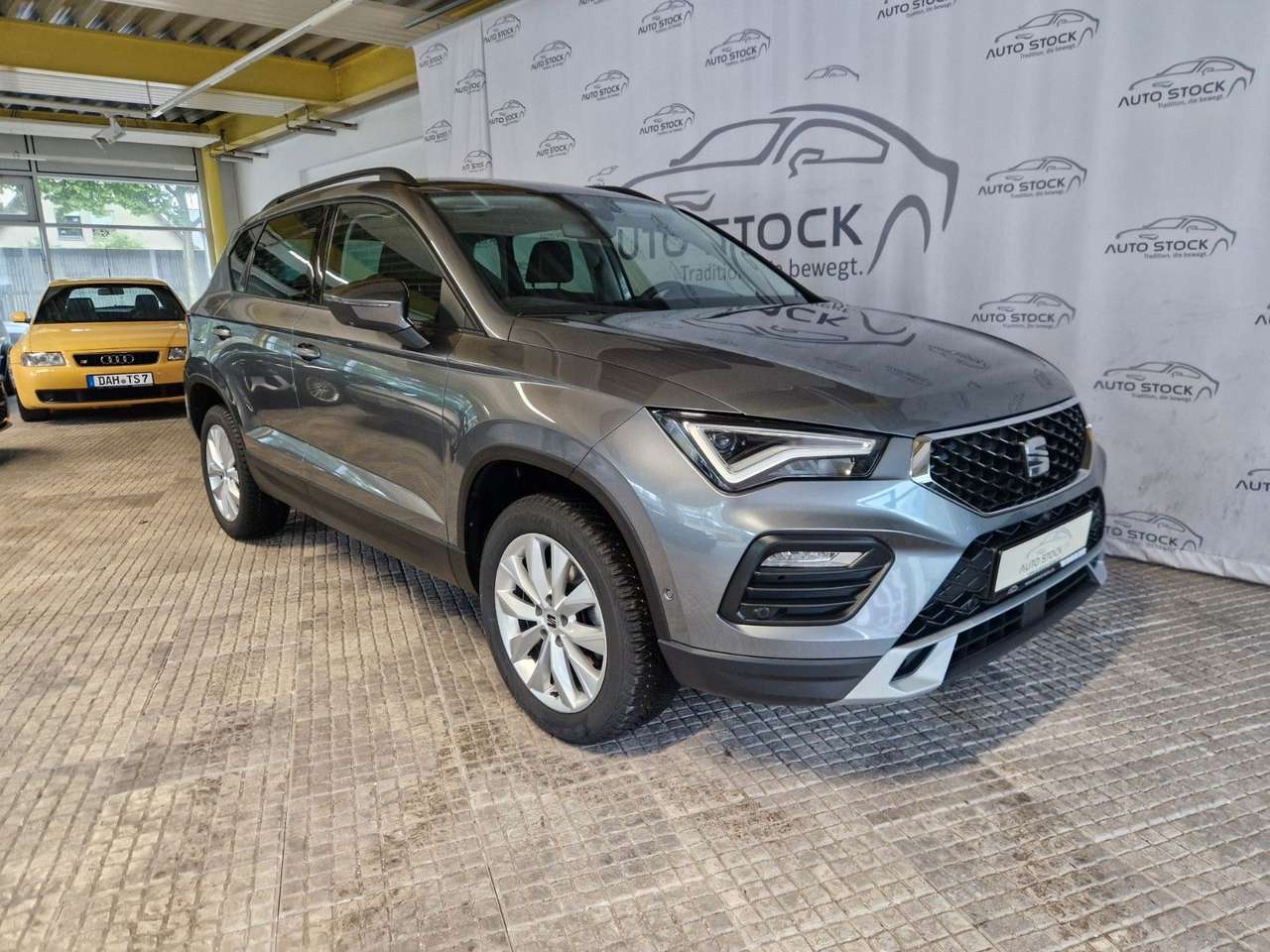 Seat Ateca 2025 — 1.0 TSI Style LED PDC Navi ACC App Connect