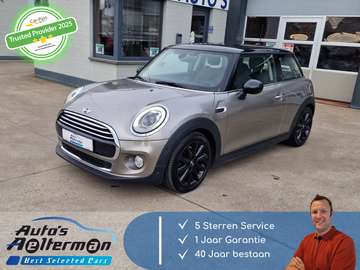 Automaat * Led * Verwarmde stoelen * Half leder