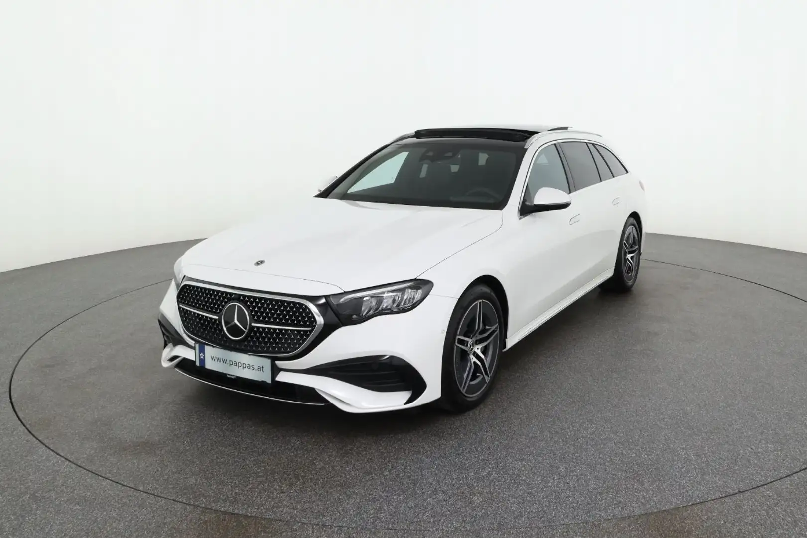 Mercedes-Benz E 220 d T-Modell Distr PTS Pano HUD AHK LED SHZ Weiß - 2