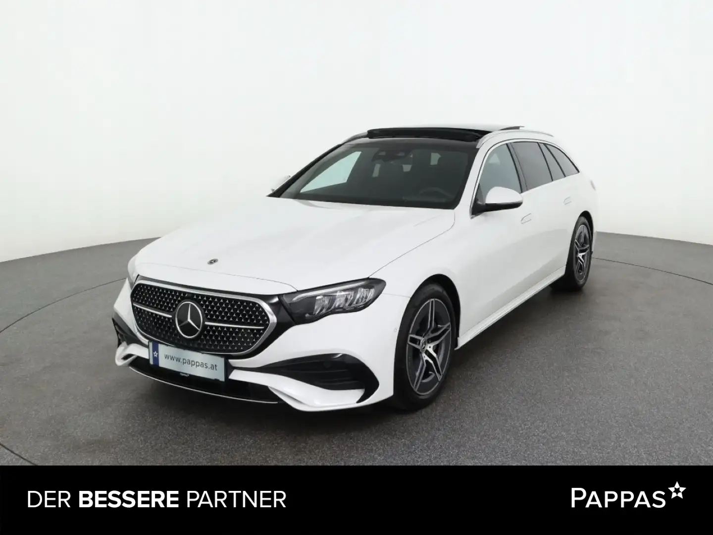Mercedes-Benz E 220 d T-Modell Distr PTS Pano HUD AHK LED SHZ Weiß - 1