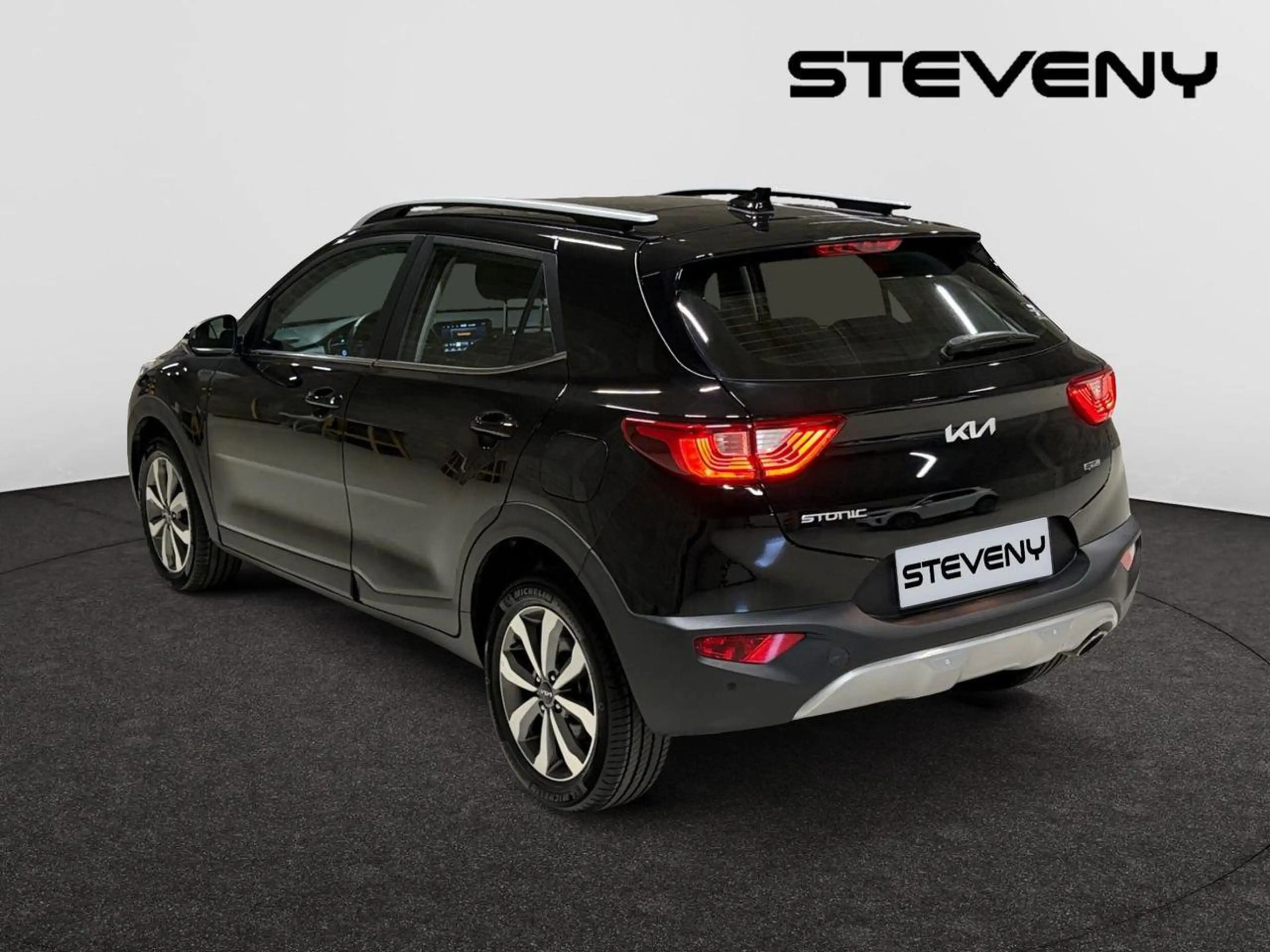 Kia Stonic GT-LINE 1.0 DCT 100CV*DEMO*CAMERA* — photo 3
