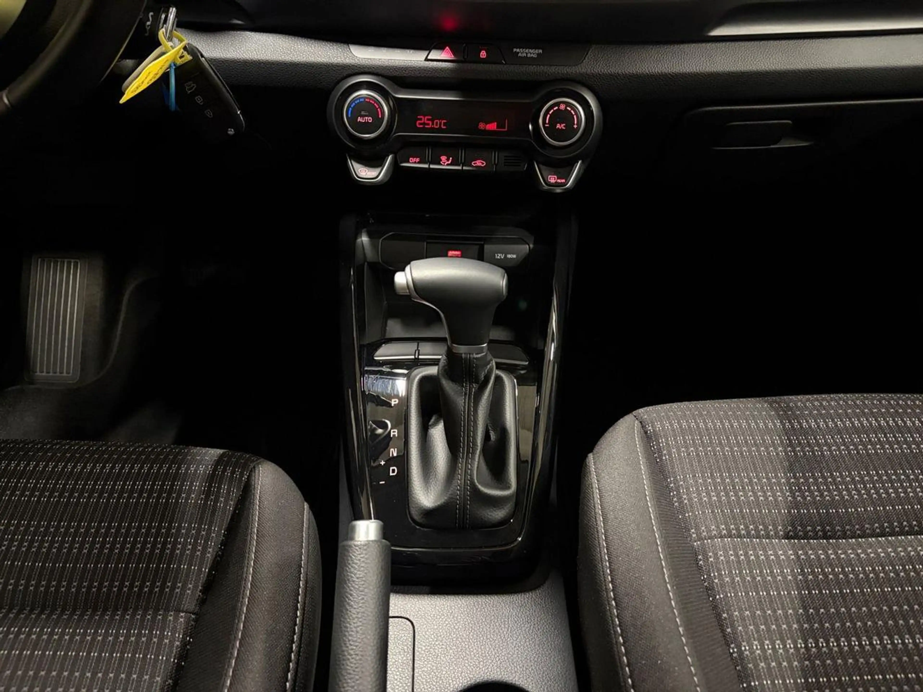Kia Stonic GT-LINE 1.0 DCT 100CV*DEMO*CAMERA* — photo 13