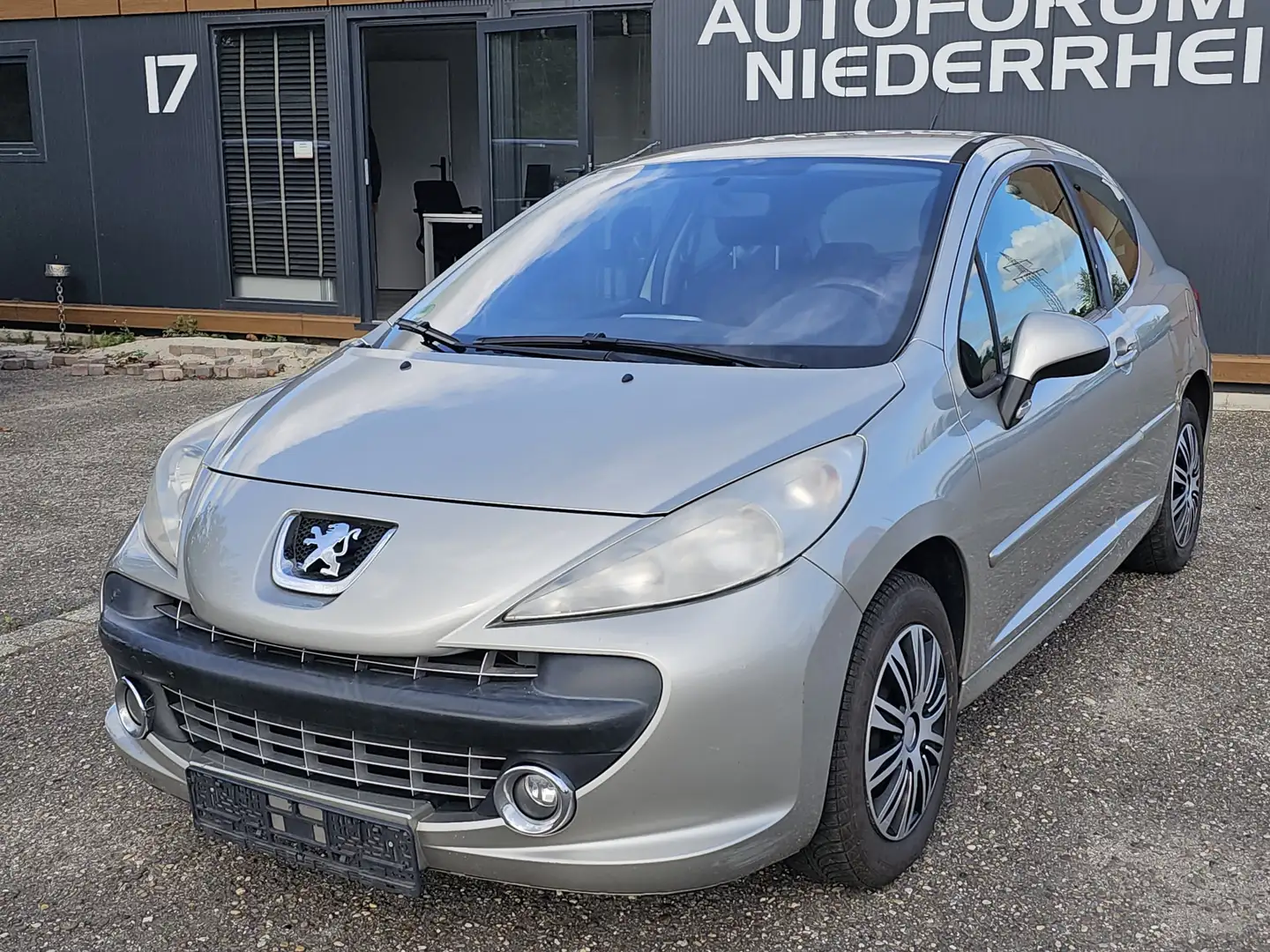 Peugeot 207 207  3-Türer 110 Sport TÜV 05/26 Beige - 1