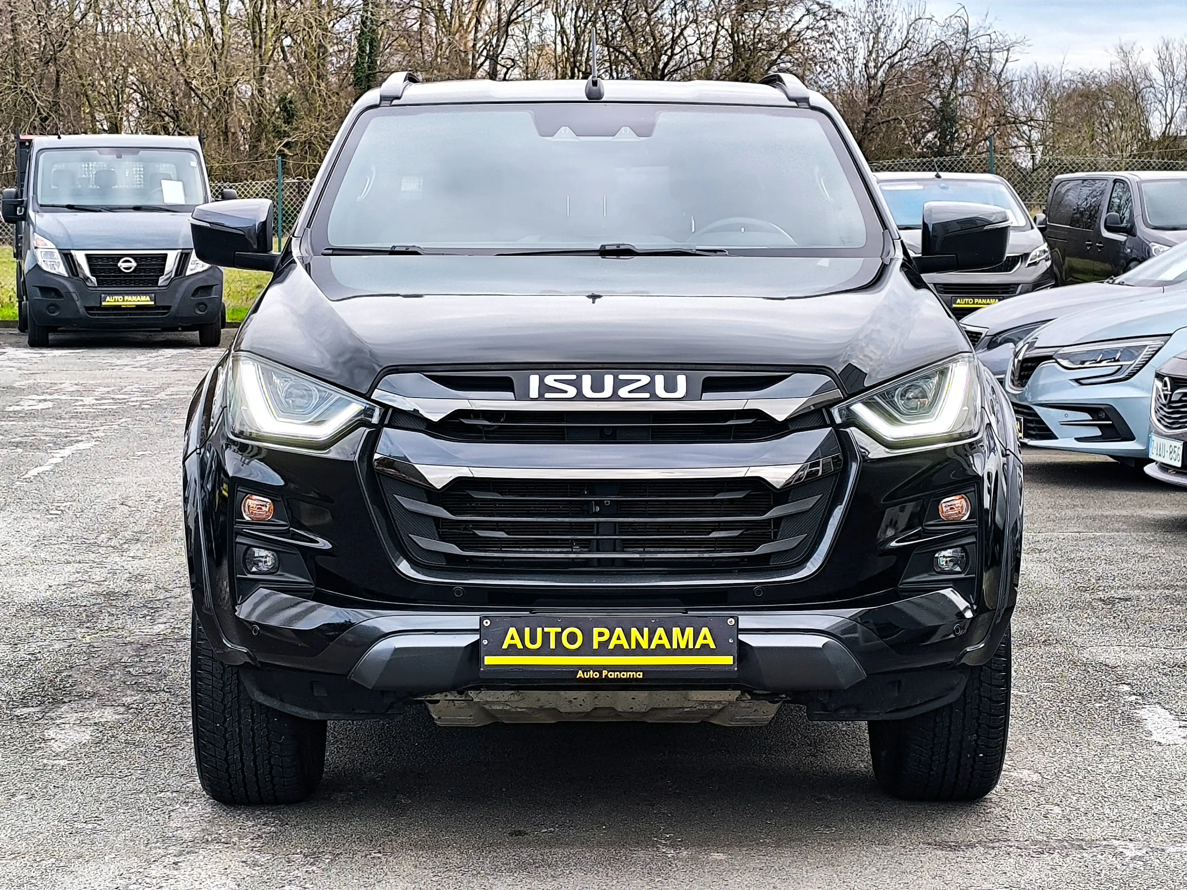 Isuzu D-Max 1.9 Turbo D 4WD V-CROSS 163CV CUIR CLIM GPS XENON — photo 5