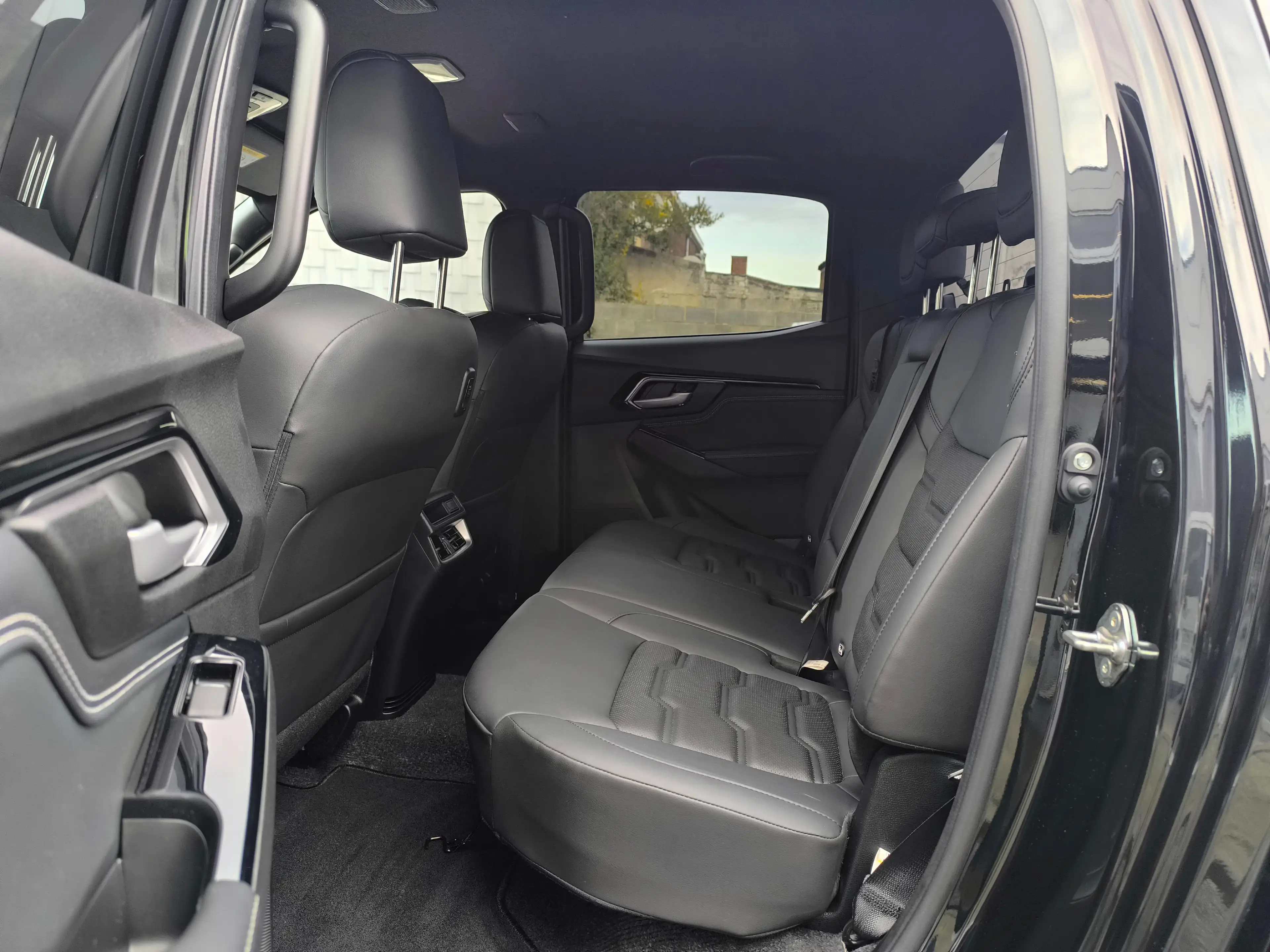 Isuzu D-Max 1.9 Turbo D 4WD V-CROSS 163CV CUIR CLIM GPS XENON — photo 13