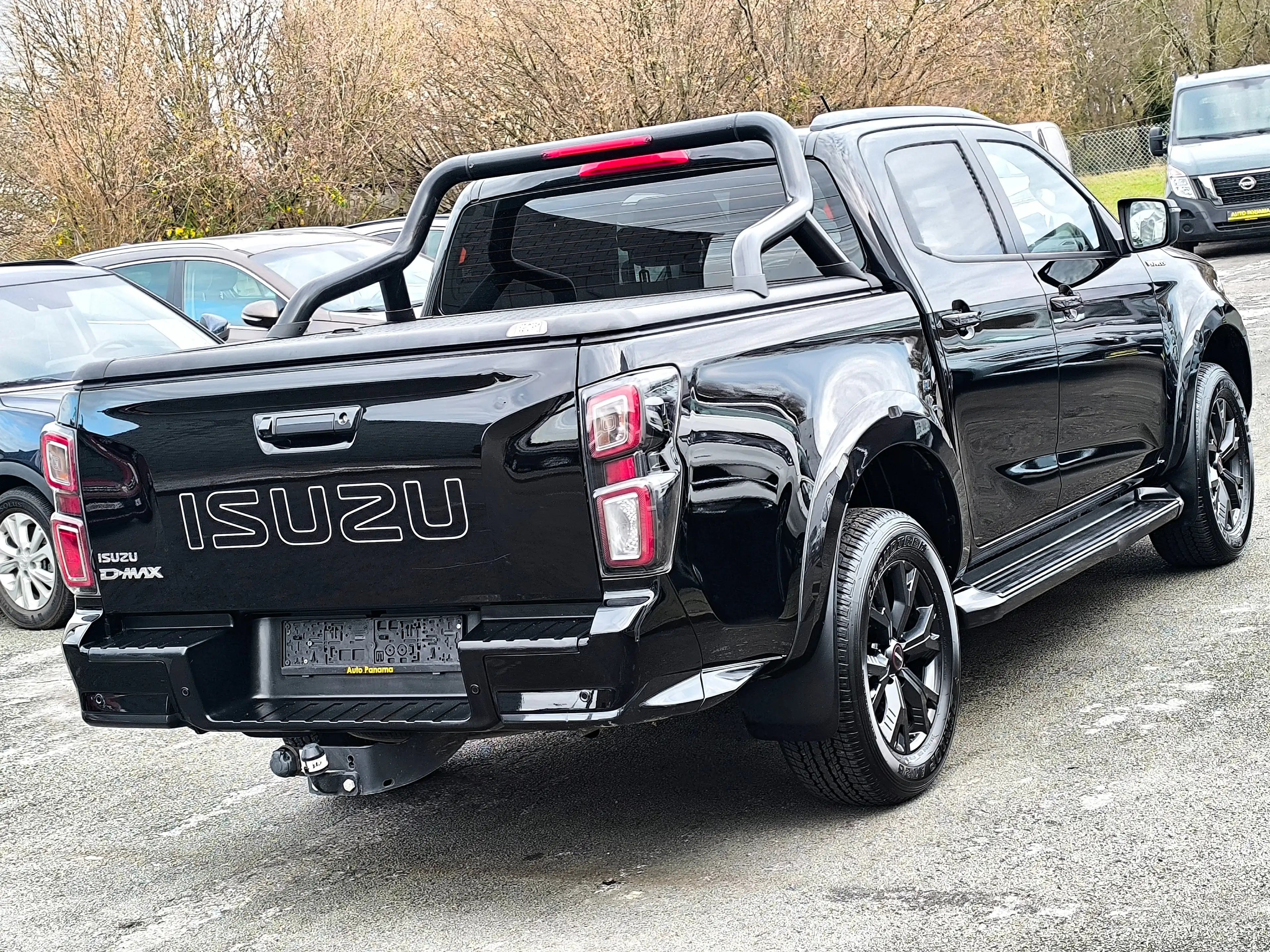 Isuzu D-Max 1.9 Turbo D 4WD V-CROSS 163CV CUIR CLIM GPS XENON — photo 8