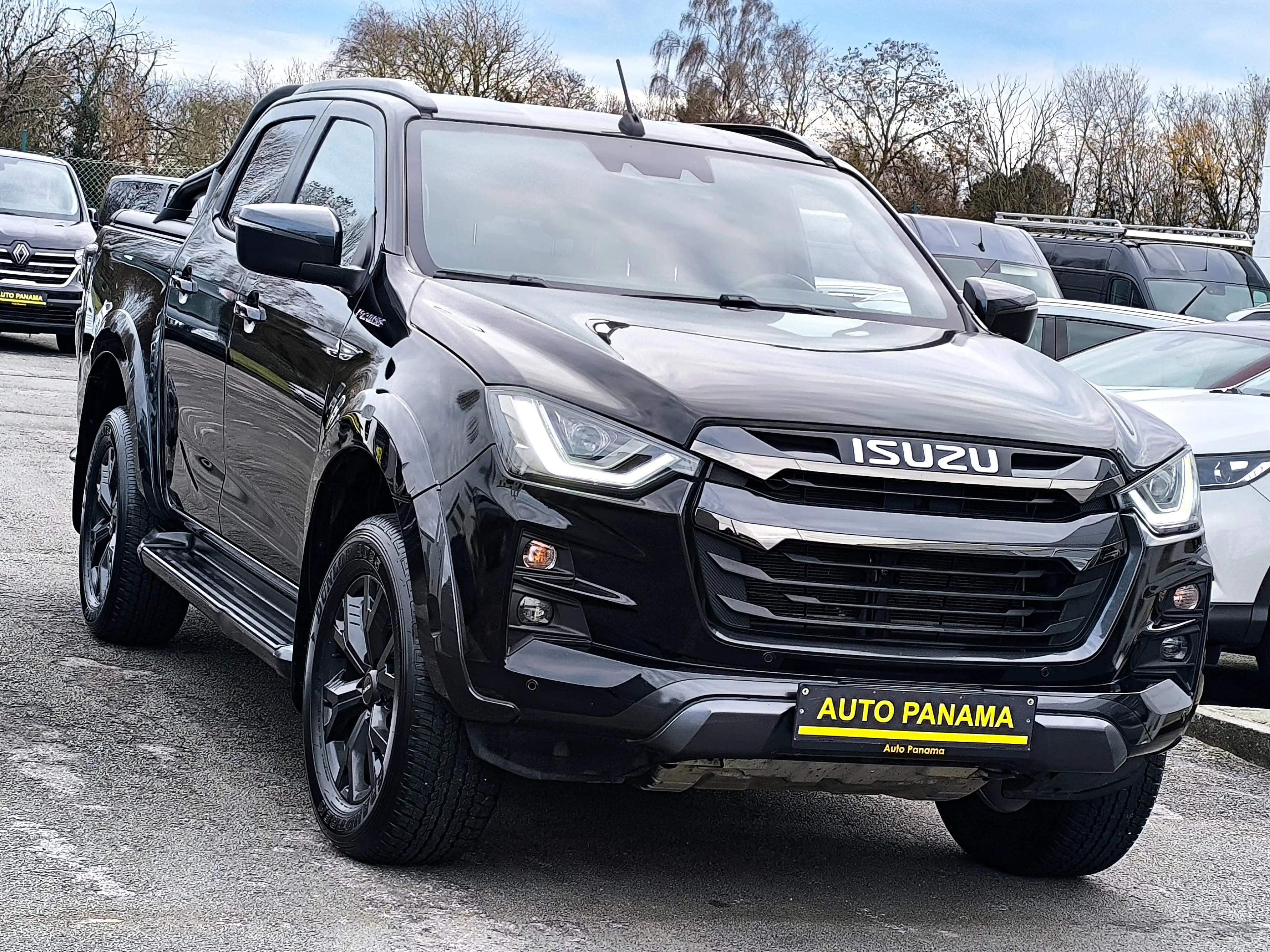 Isuzu D-Max 1.9 Turbo D 4WD V-CROSS 163CV CUIR CLIM GPS XENON — photo 4