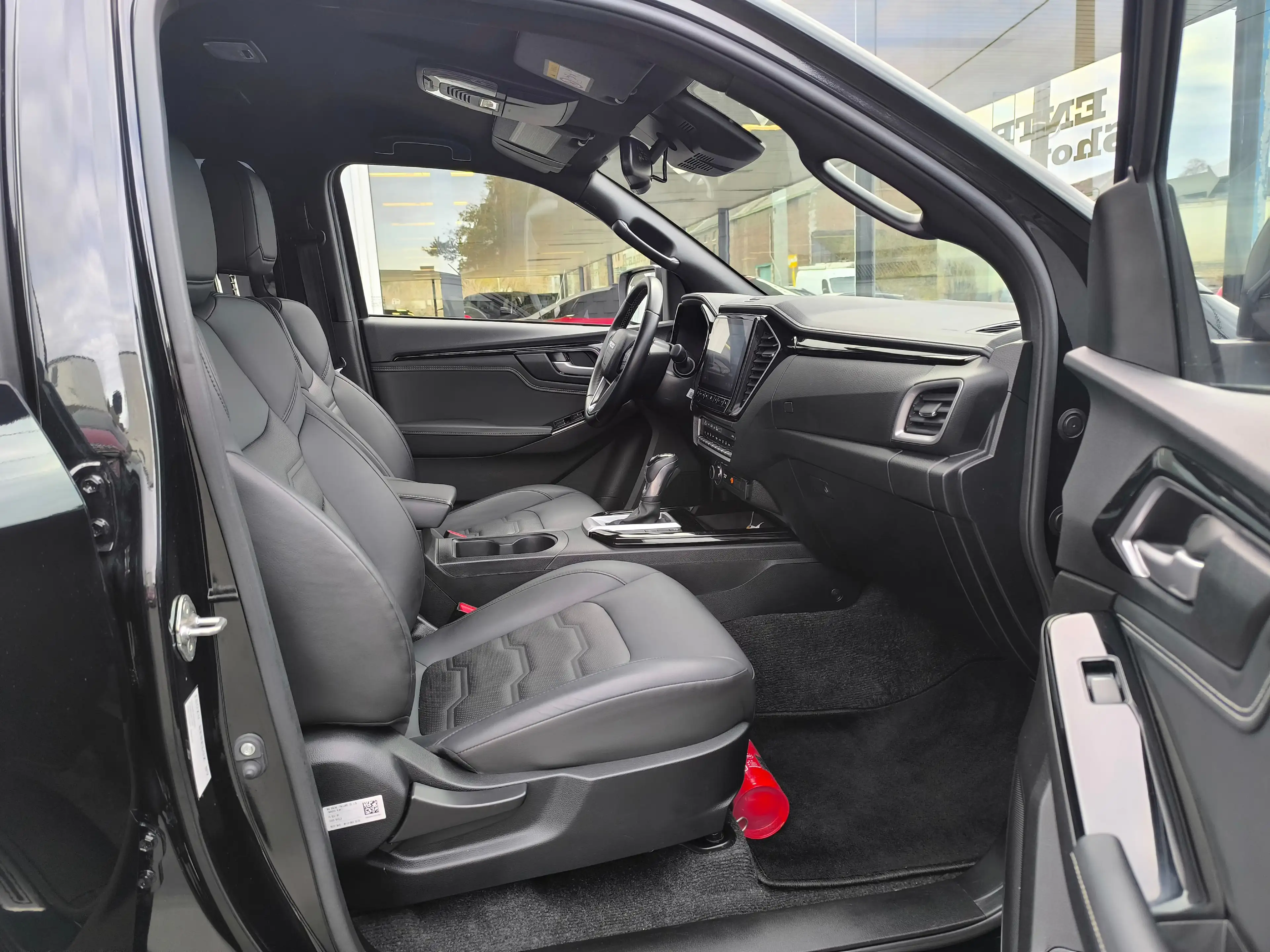 Isuzu D-Max 1.9 Turbo D 4WD V-CROSS 163CV CUIR CLIM GPS XENON — photo 14