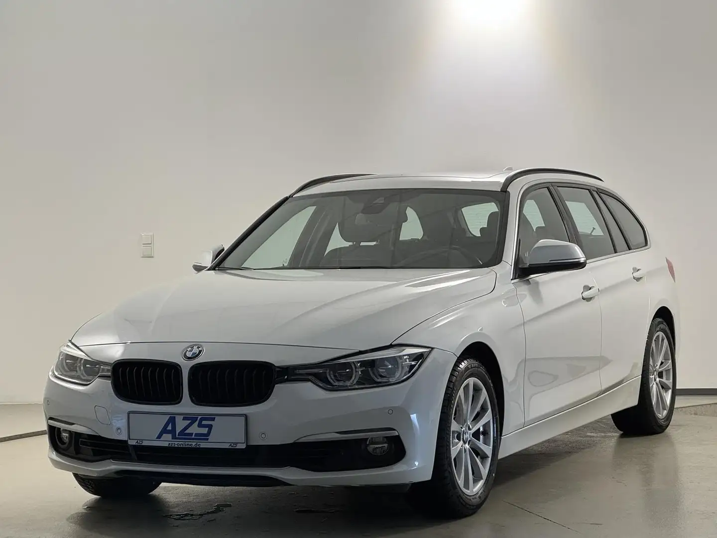 BMW 330 i xDrive Luxury Line Purity LED Navi Leder Weiß - 2