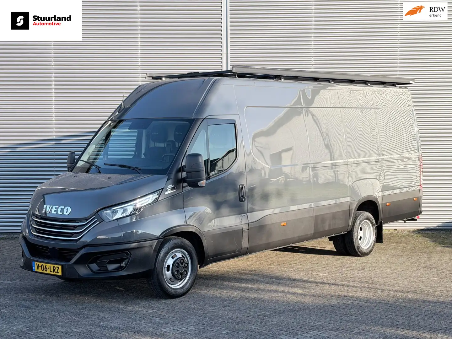 Iveco Daily 35C18HV 3.0 410L H3 Imperiaal/ Clima/ Navi/ Trekha Grijs - 1