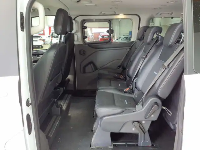 Ford Tourneo view 14