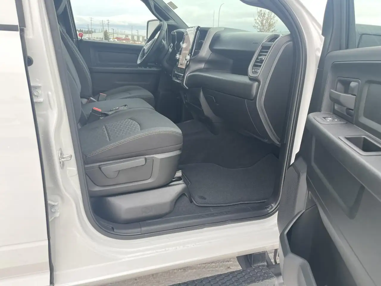 RAM 3500 снимка RAM 3500