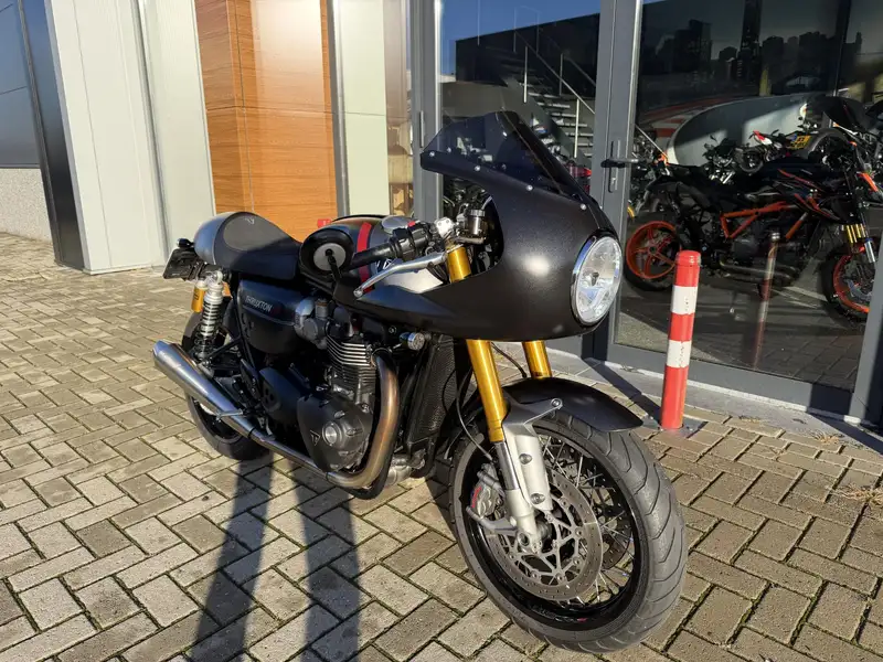 Triumph Thruxton - foto 2
