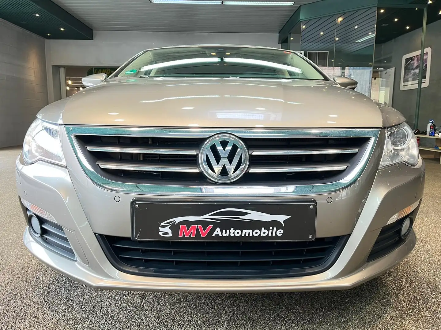 Volkswagen Passat CC 2.0 TDi DSG * 97000km * Écran * Xénon * Clim Gris - 2