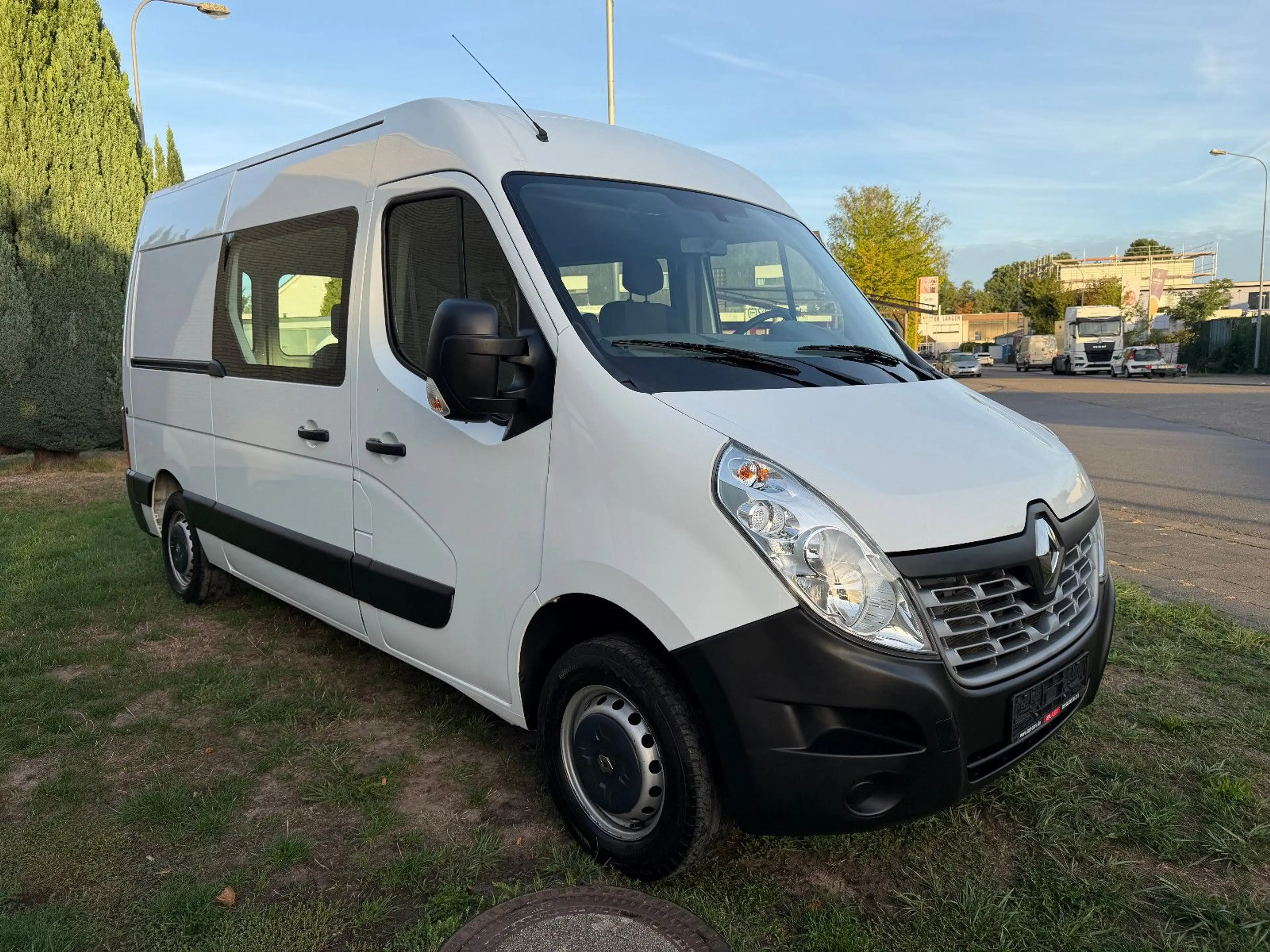 Renault Master III Kombi L2H2 3,3t — photo 3
