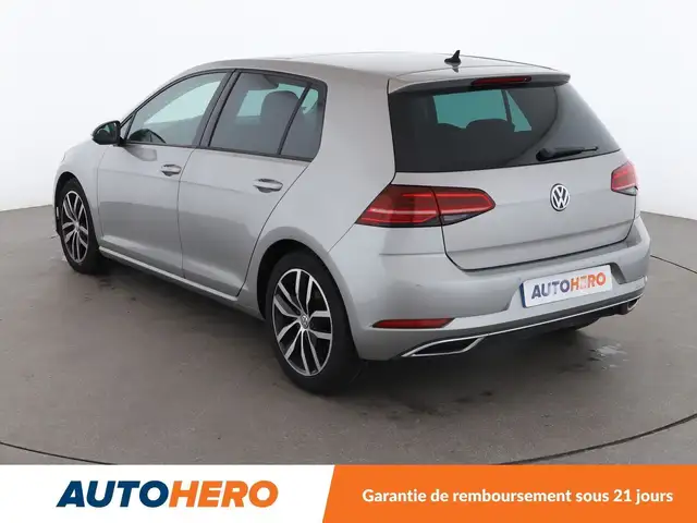 Volkswagen Golf view 4