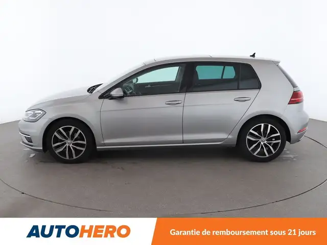 Volkswagen Golf view 3