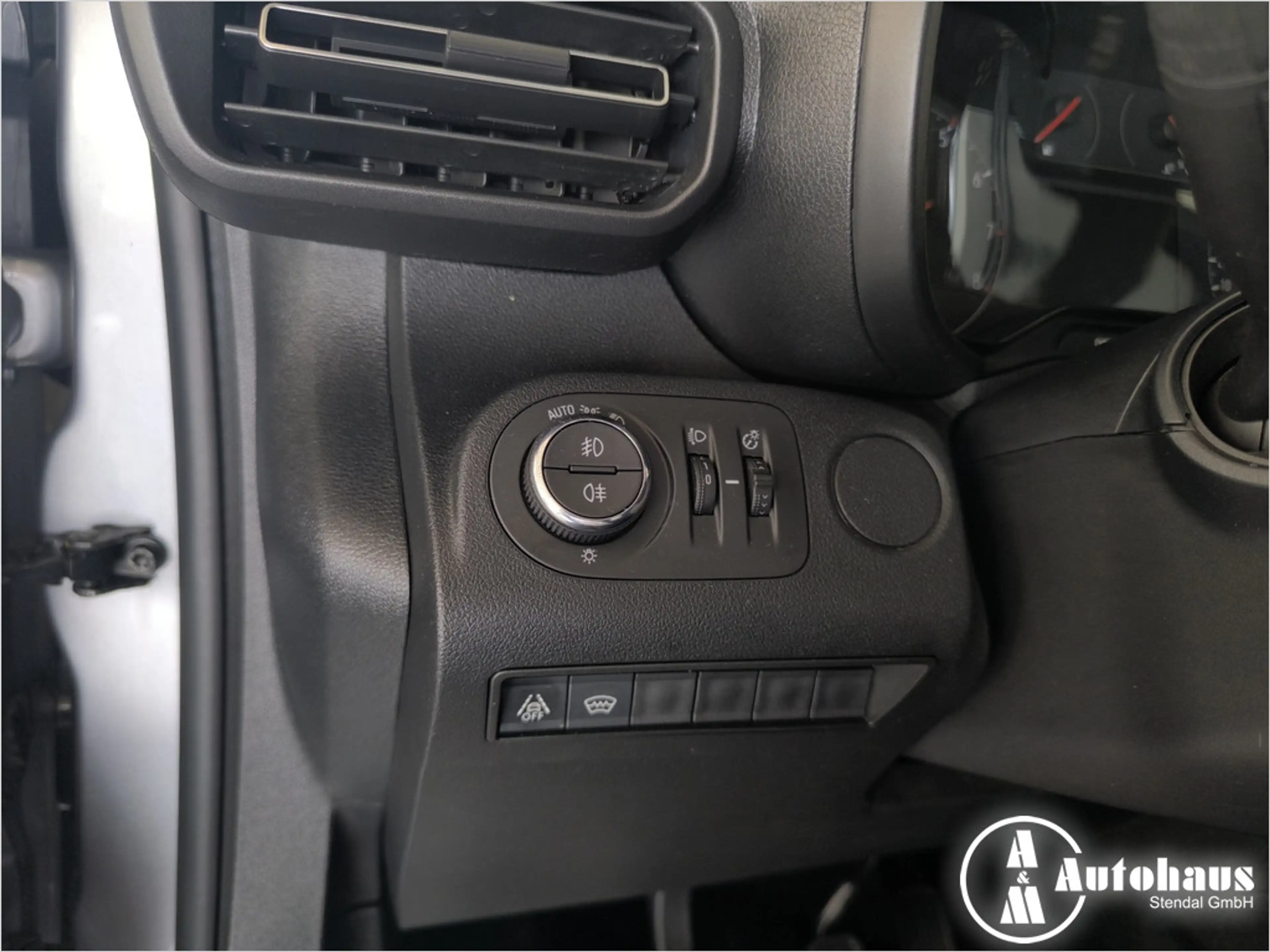 Opel Combo Life E 1.5 Edition KLIMA PDC SHZ NAVI — photo 12