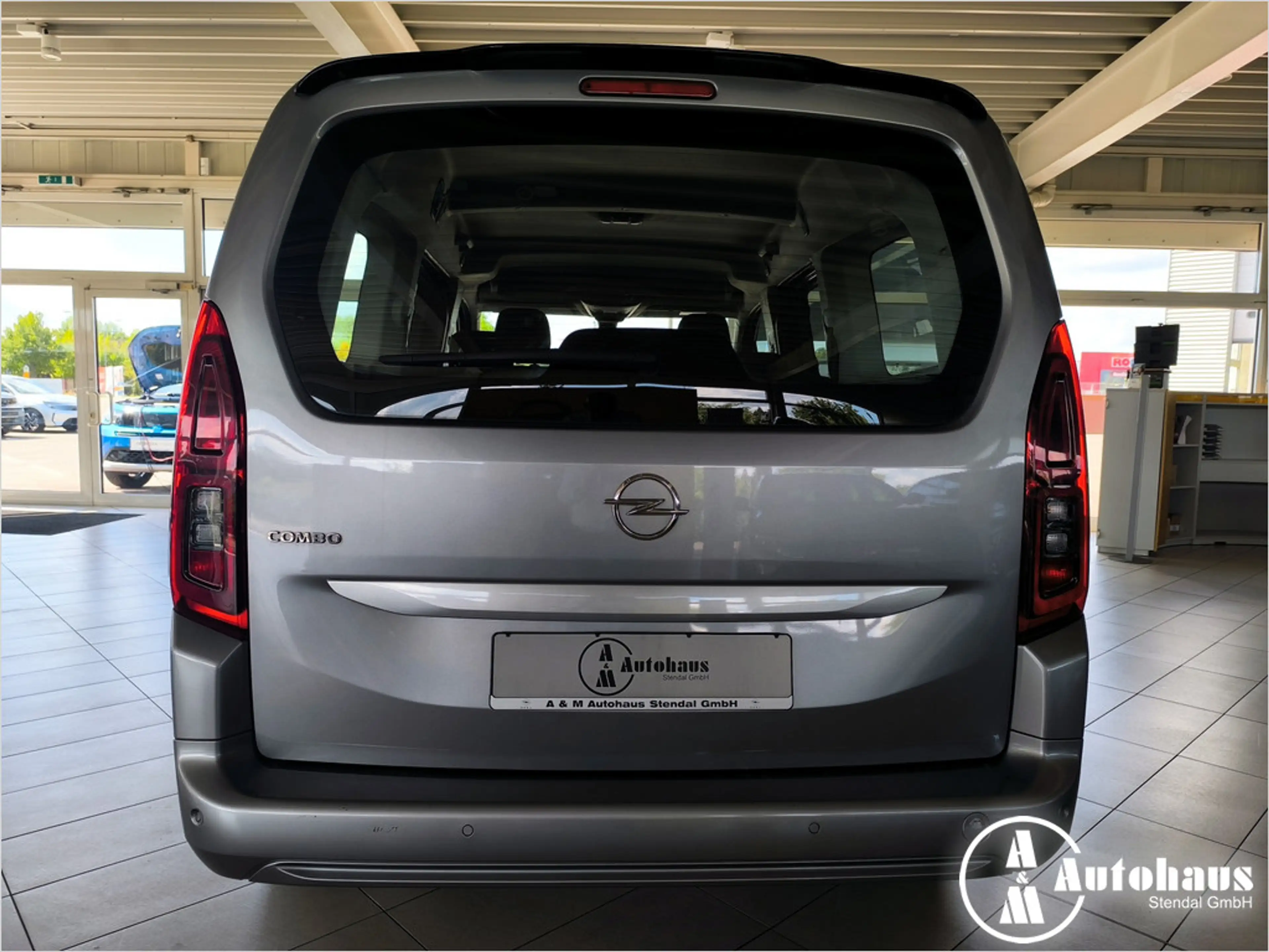 Opel Combo Life E 1.5 Edition KLIMA PDC SHZ NAVI — photo 4