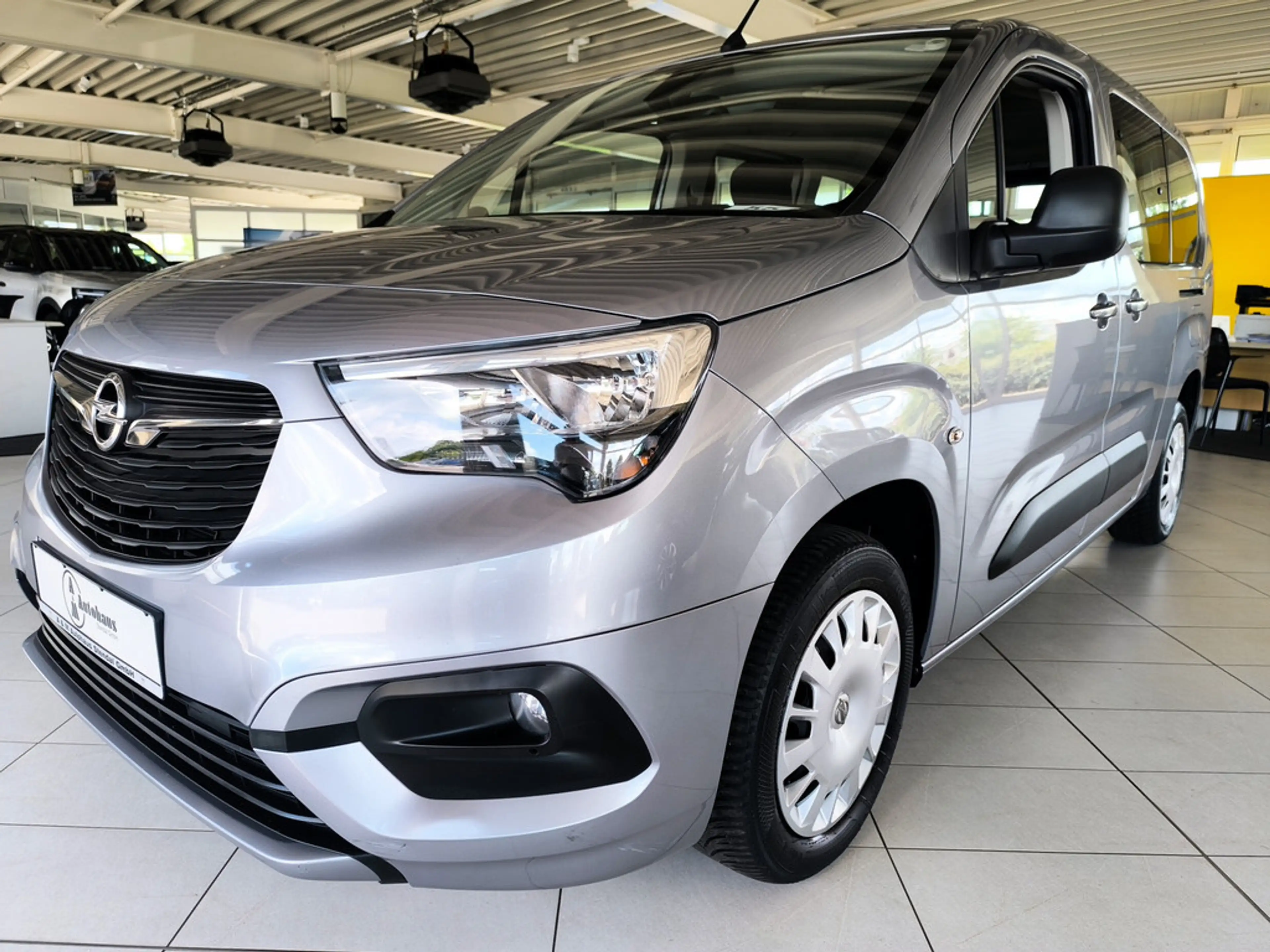 Opel Combo Life E 1.5 Edition KLIMA PDC SHZ NAVI