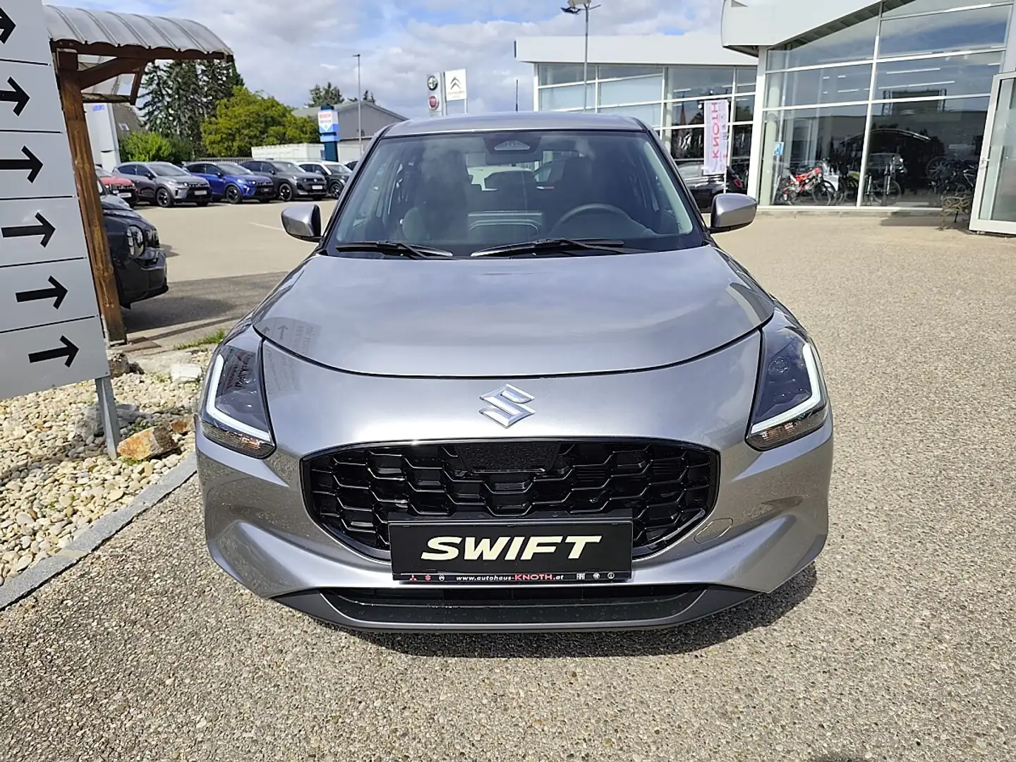 Suzuki Swift 1,2 Hybrid Shine Silber - 2