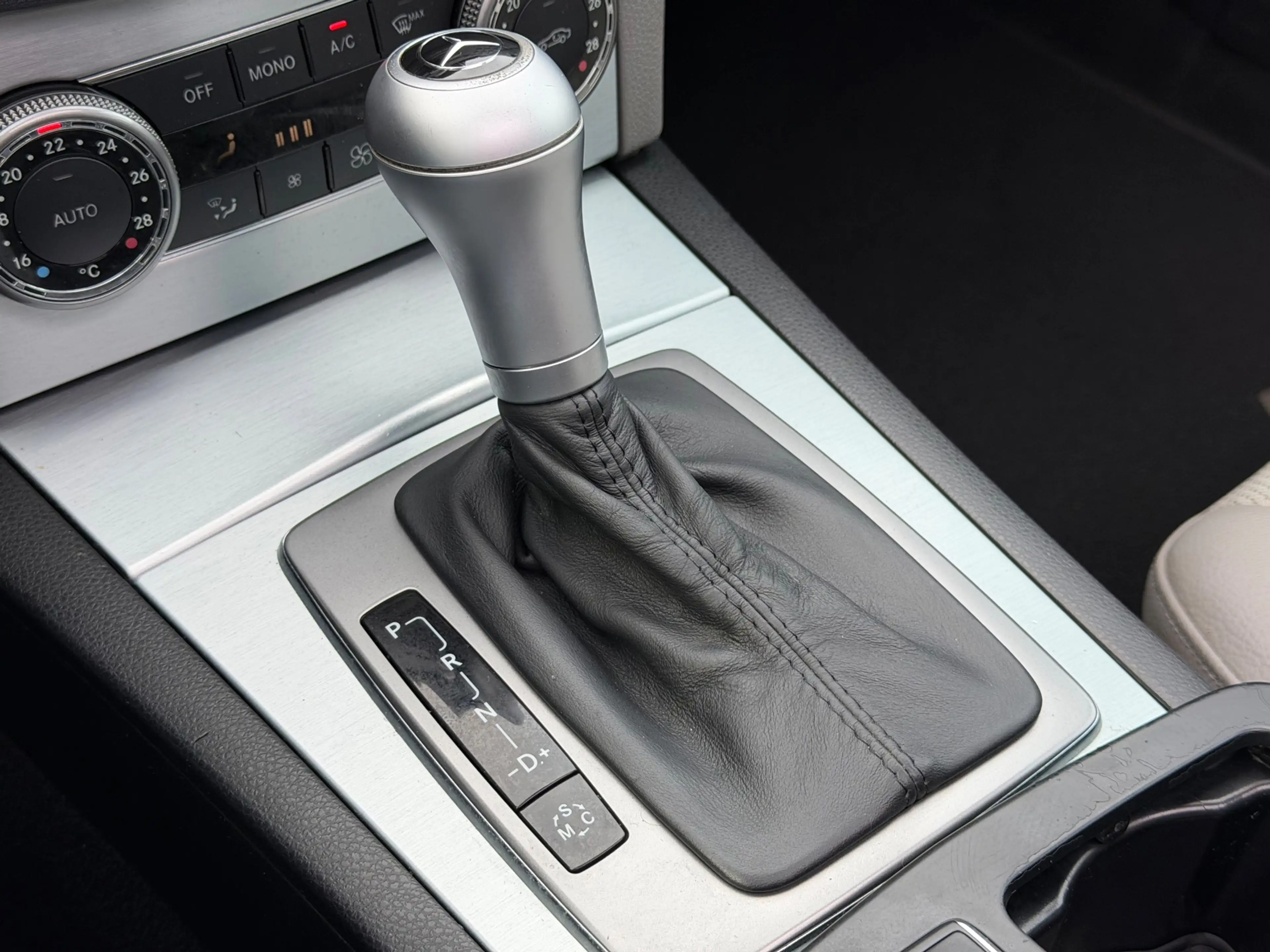 Mercedes-Benz C 350 Estate Avantgarde|Navi|PDC|Pano| — photo 30