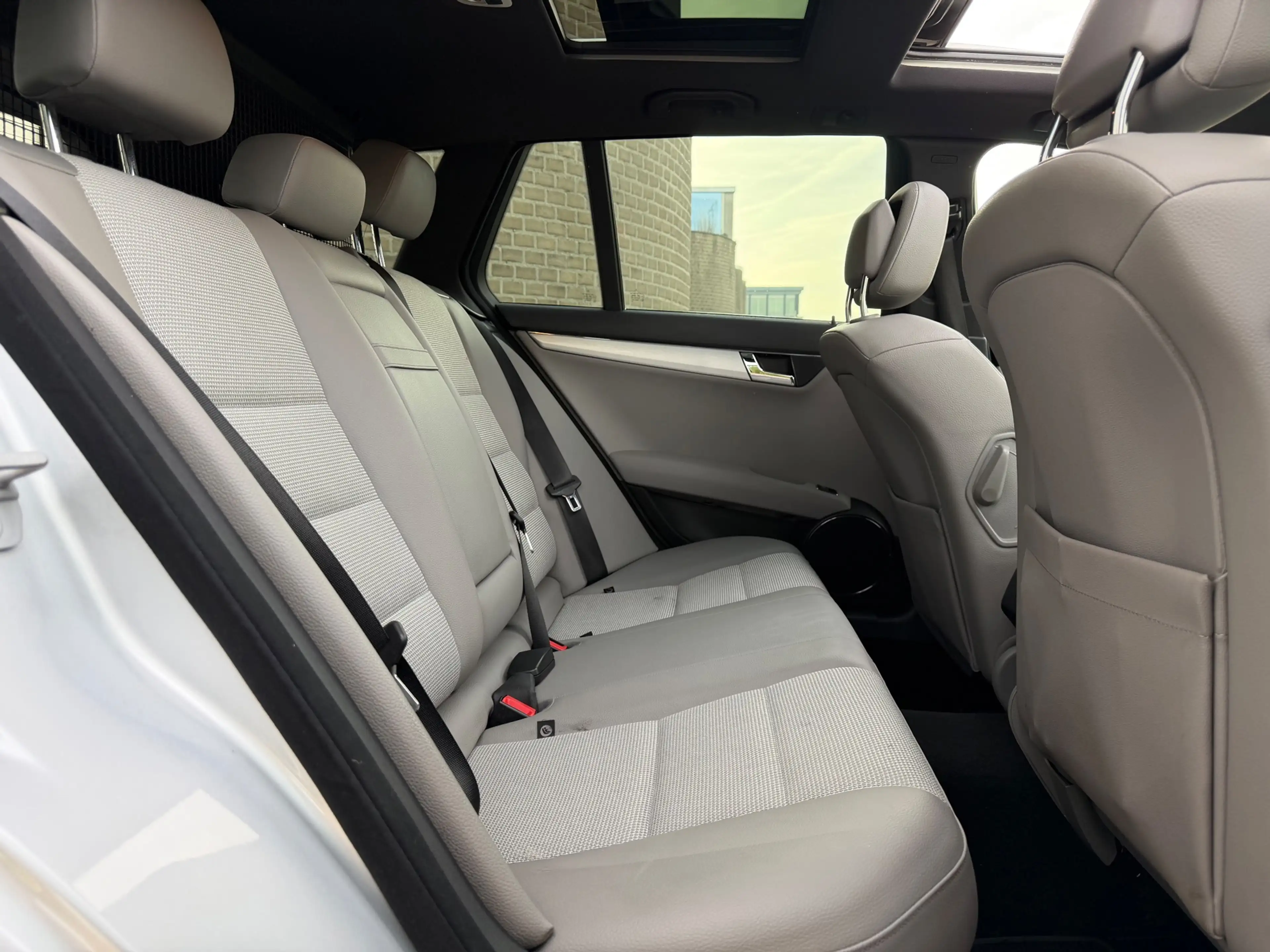 Mercedes-Benz C 350 Estate Avantgarde|Navi|PDC|Pano| — photo 9