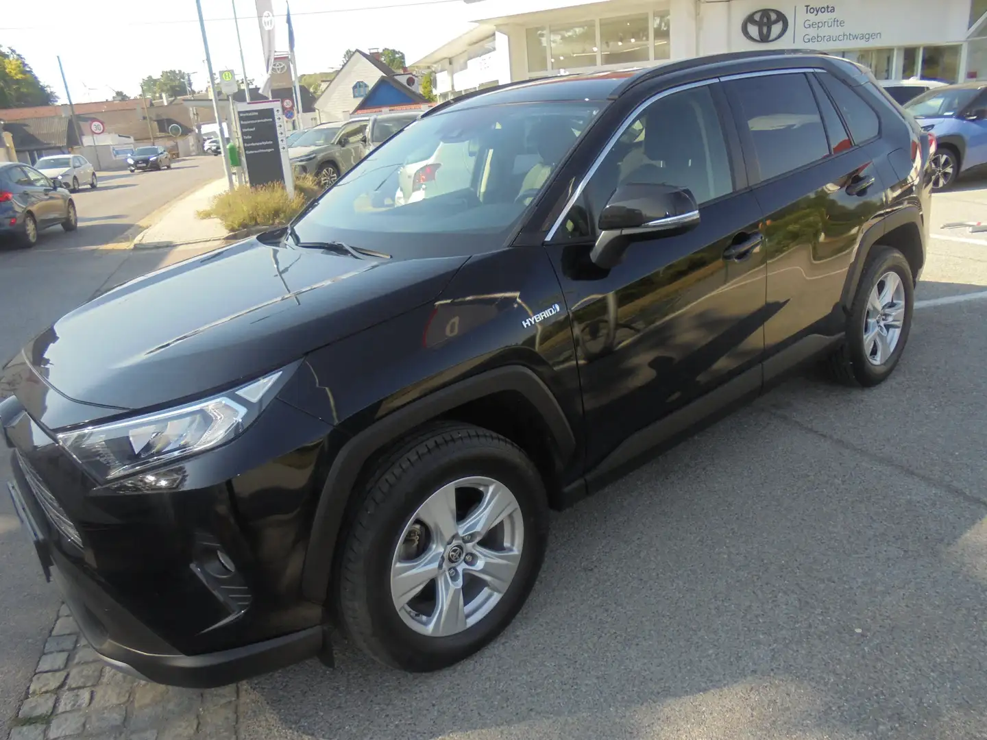 Toyota RAV4 RAV4 Hybrid 4x2 Active Schwarz - 1