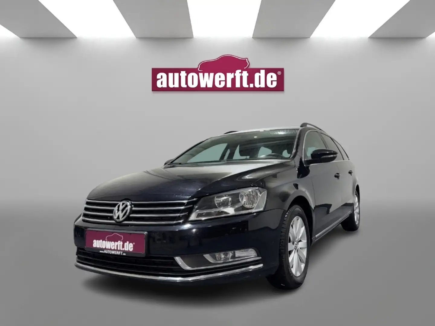 Volkswagen Passat Variant 2.0 TDI COMFORTLINE AHK NAVIGATION PDC SHZ Schwarz - 1