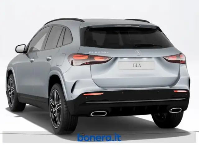 Mercedes-Benz Gla view 4