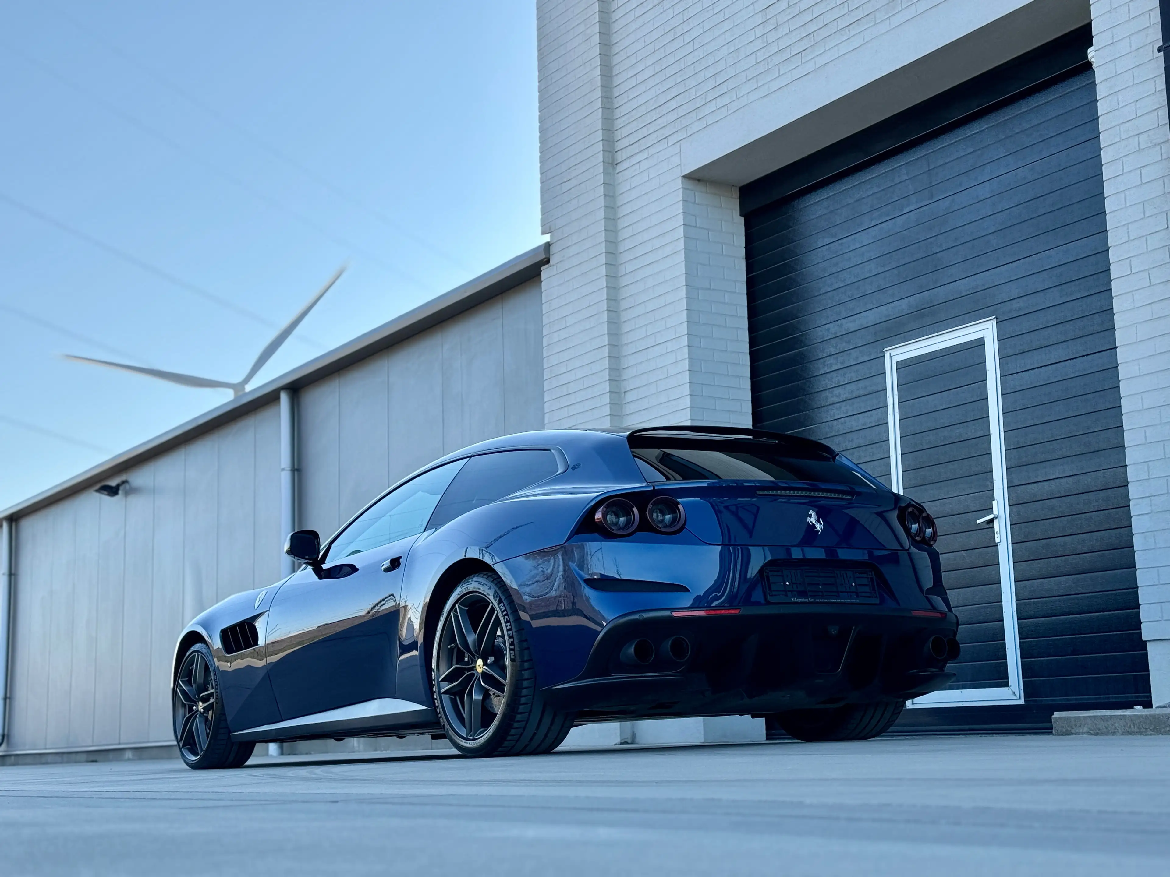 Ferrari GTC4 Lusso GTC4 Lusso 6.3i V12 — photo 12
