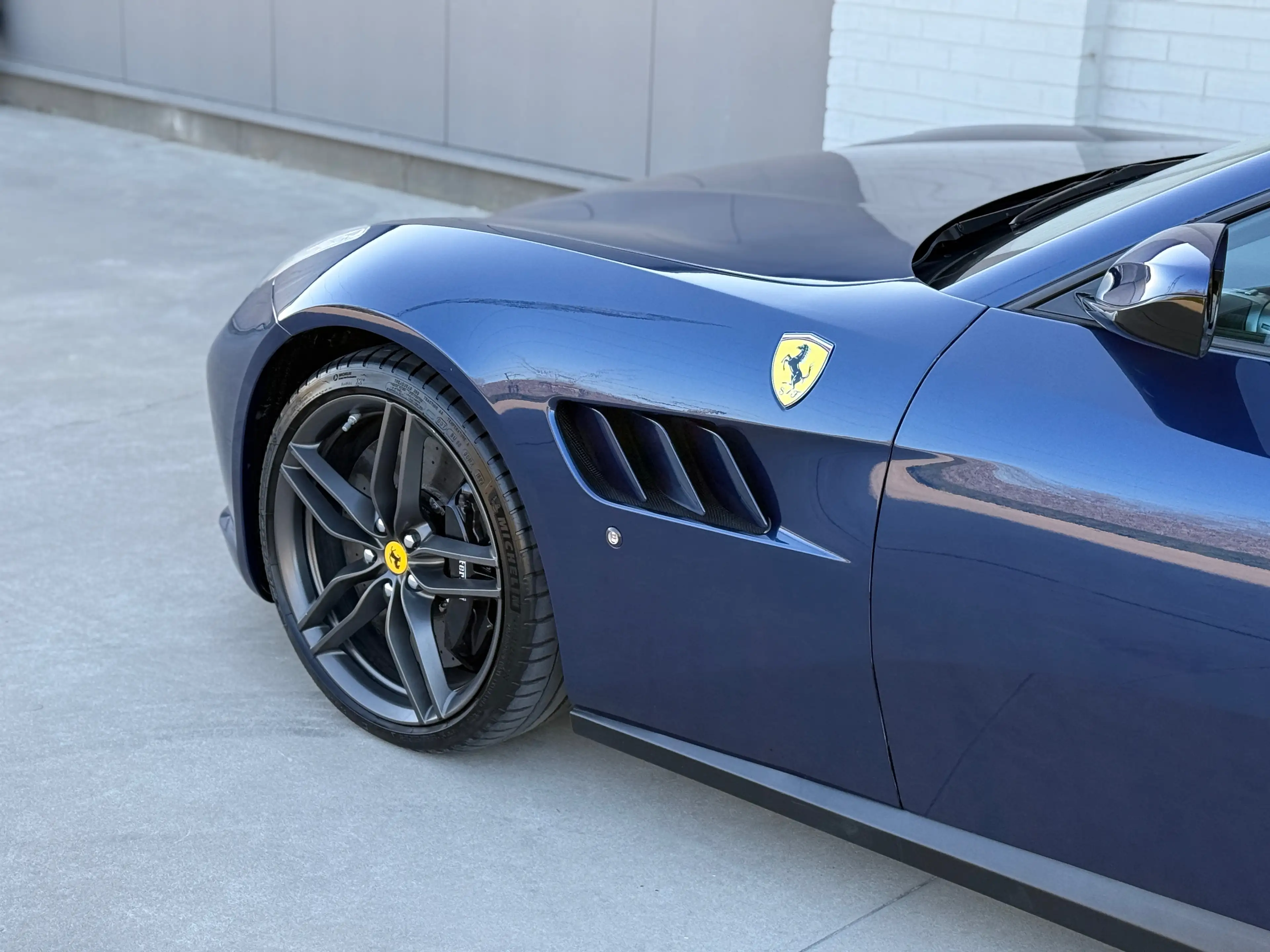 Ferrari GTC4 Lusso GTC4 Lusso 6.3i V12 — photo 8