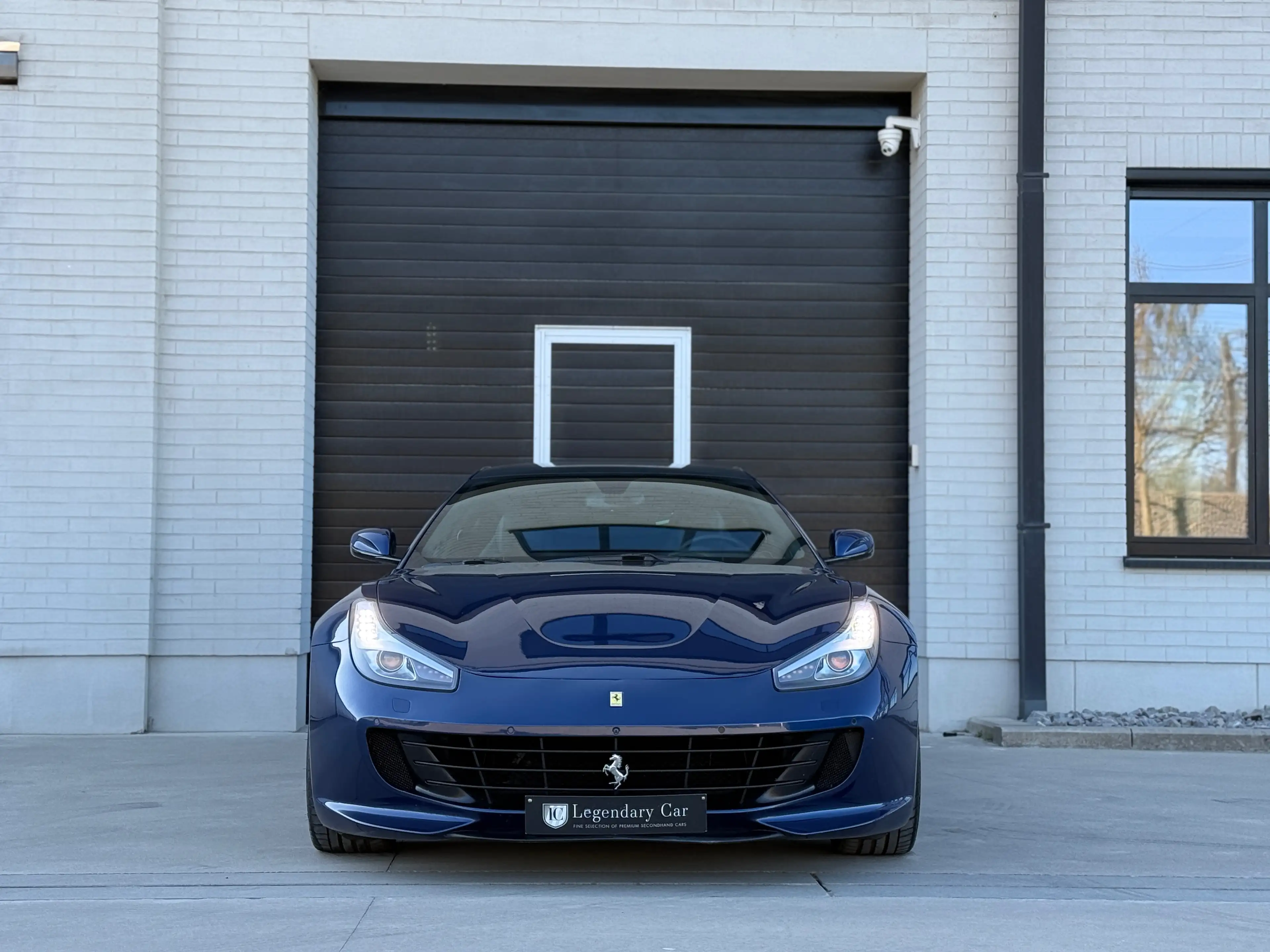 Ferrari GTC4 Lusso GTC4 Lusso 6.3i V12 — photo 2
