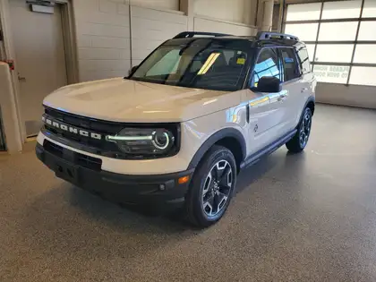 White 2024 Ford Bronco Sport Outer Banks AWD SUV / Crossover All-Wheel Drive 8-Speed Automatic