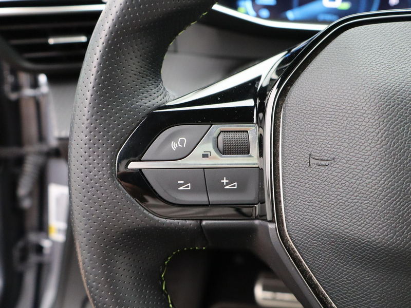 Peugeot e-2008 EV GT Pack 50 kWh | Panoramadak | Stoel- & Voorrui — photo 13