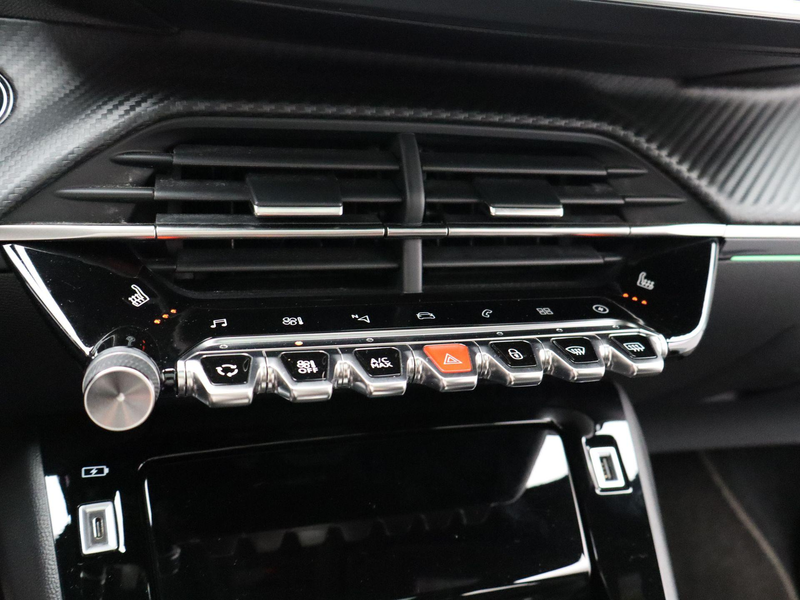 Peugeot e-2008 EV GT Pack 50 kWh | Panoramadak | Stoel- & Voorrui — photo 15