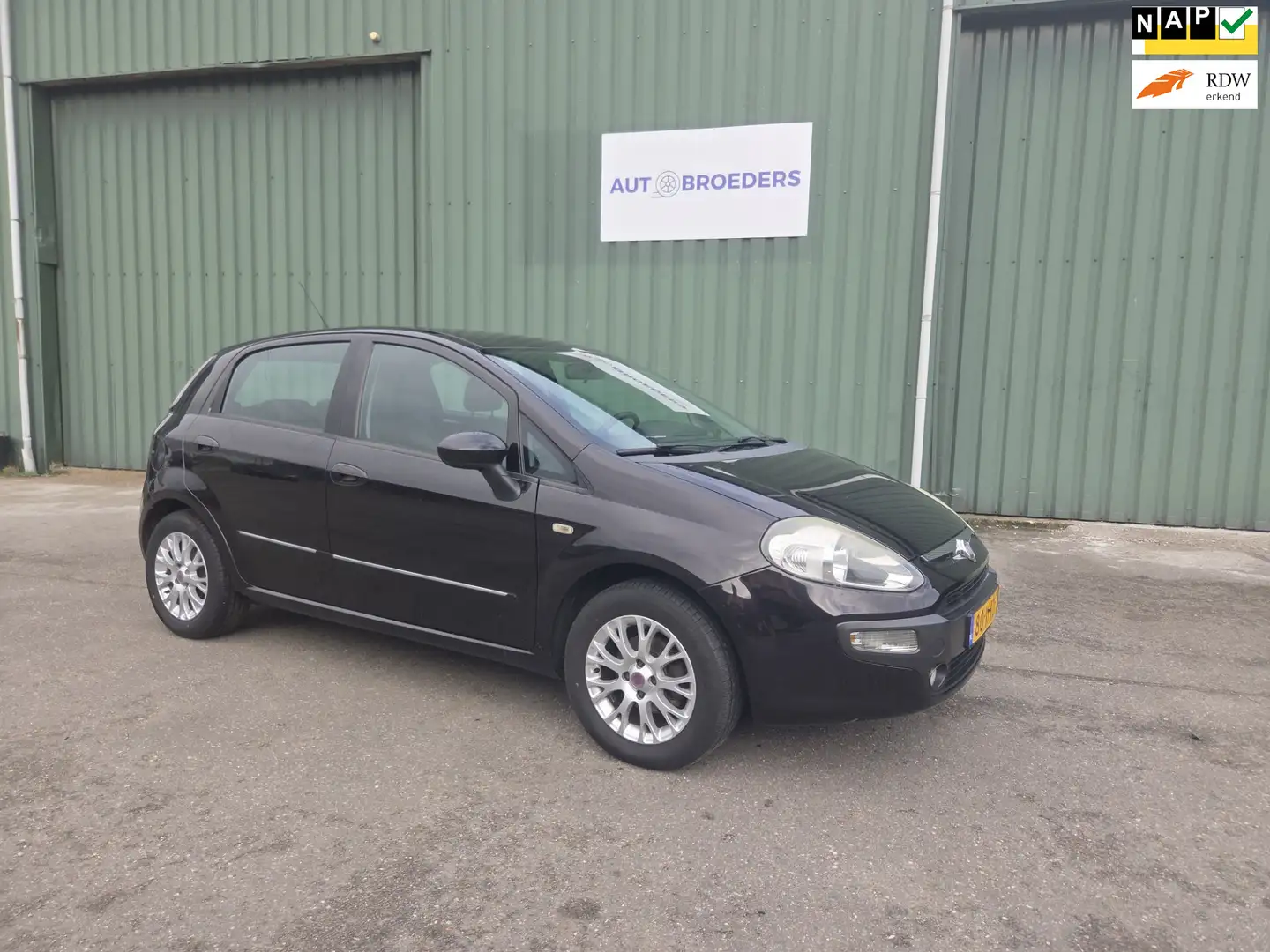 Fiat Punto Evo 1.4 Dynamic -5 DEURS - LEER - AIRCO - CENTRALE DEU Schwarz - 1