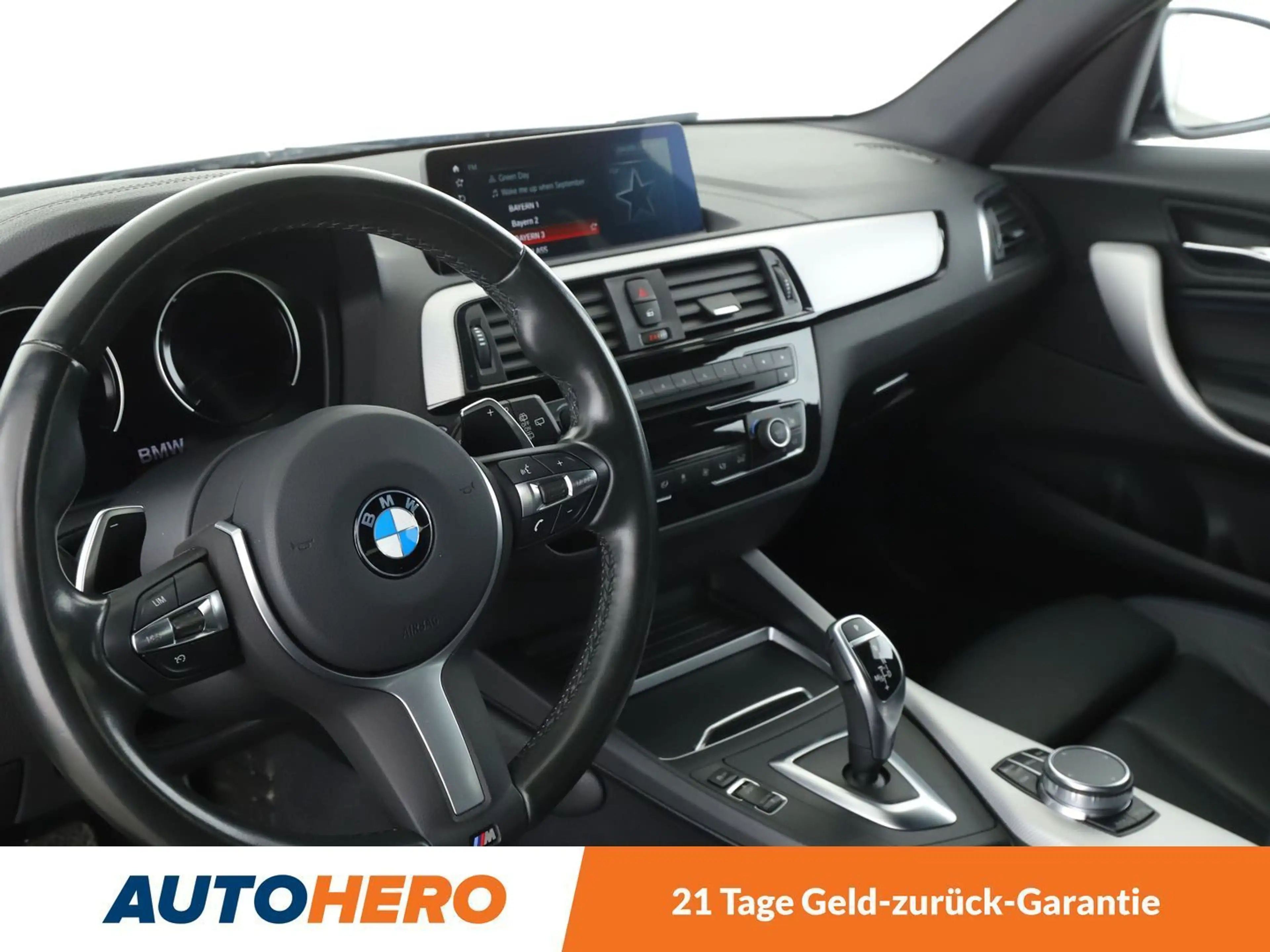 BMW 125 i Edition M Sport Shadow Aut.*NAVI*PDC* — photo 11