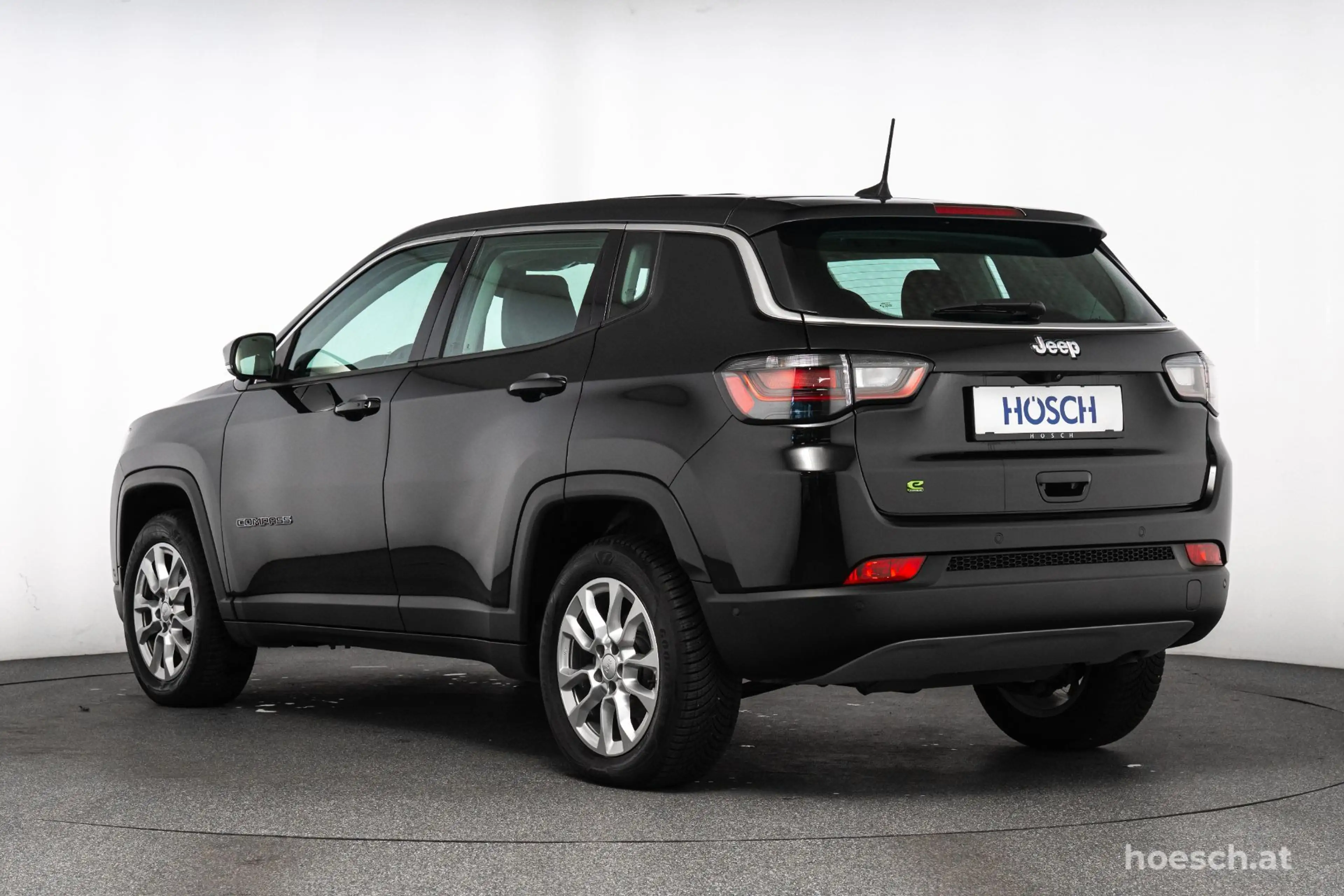 Jeep Compass T4 130 Aut. WINTER-PAKET LED 360° ACC ++ — photo 4