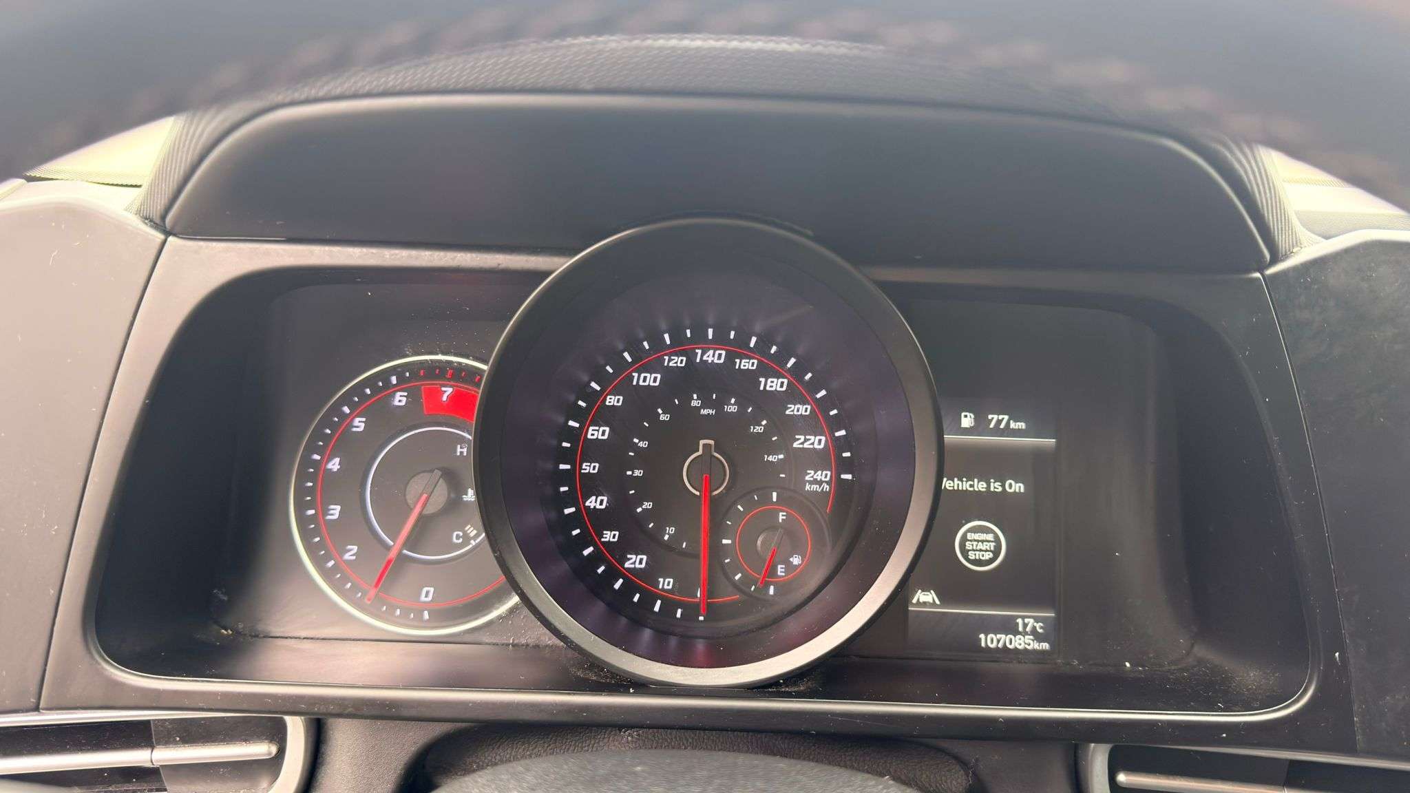 2022 Hyundai Elantra — view 10
