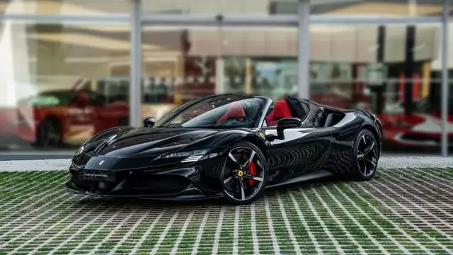 Ferrari SF90 Spider
