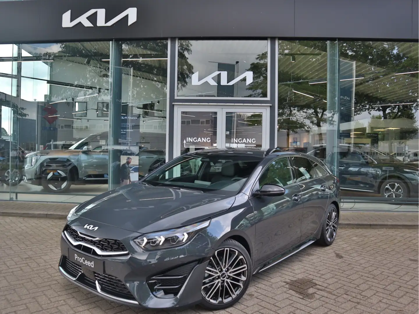 Kia ProCeed / pro_cee'd 1.5 T-GDi GT-PlusLine Automaat DCT7 ECC Cr.Control Zwart - 1
