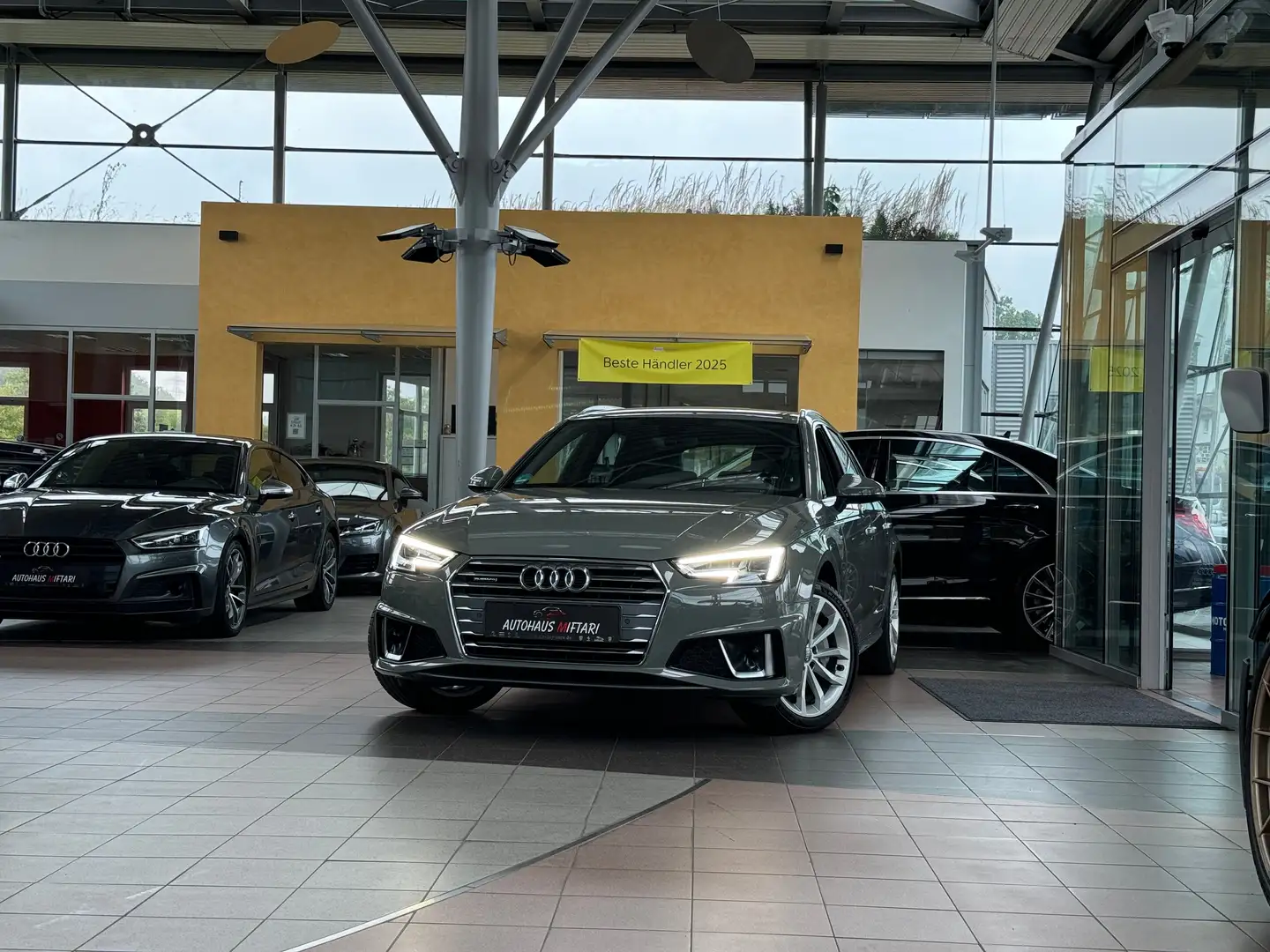 Audi A4 40 TDI quattro S line ACC LED DSP MMI 18" Gris - 1