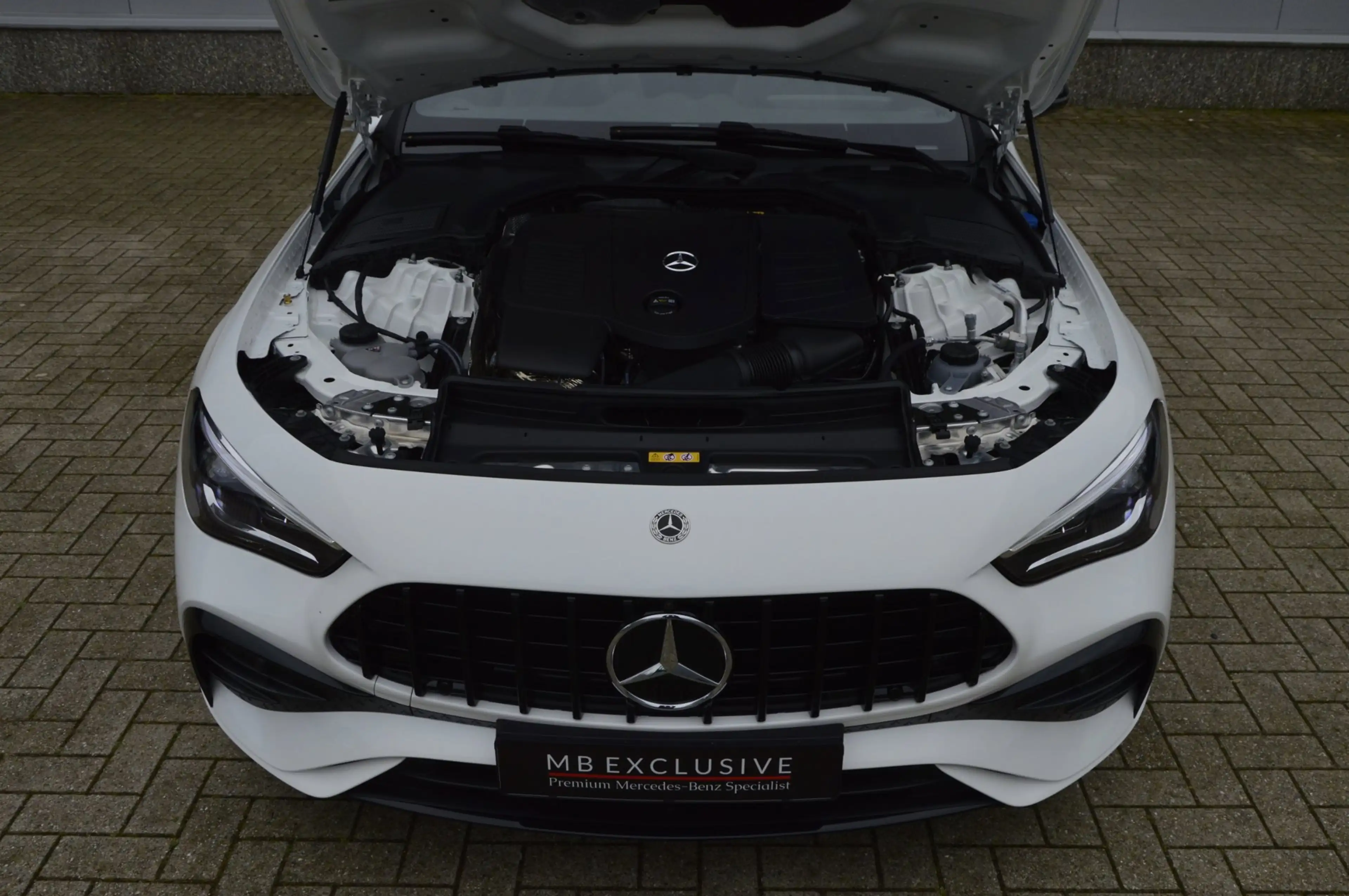 Mercedes-Benz CLE 180 Coupé AMG Premium Plus Night Edition AUT9 2025 — photo 11