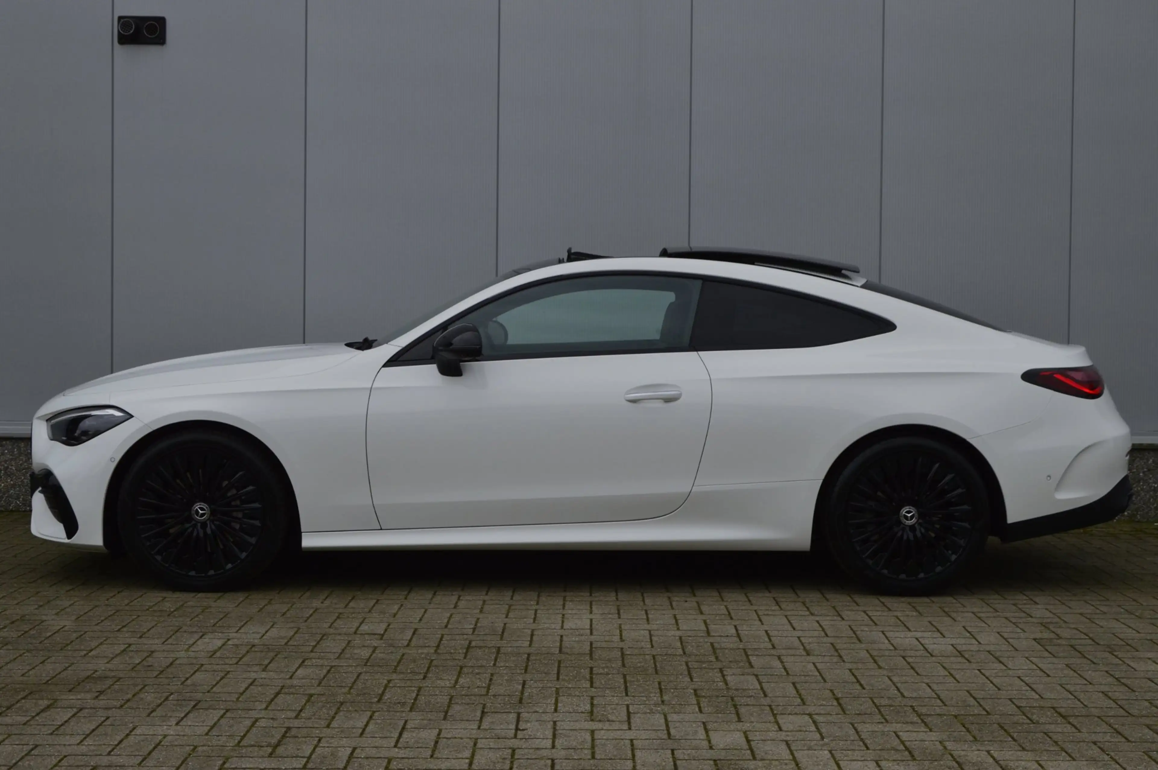 Mercedes-Benz CLE 180 Coupé AMG Premium Plus Night Edition AUT9 2025 — photo 8