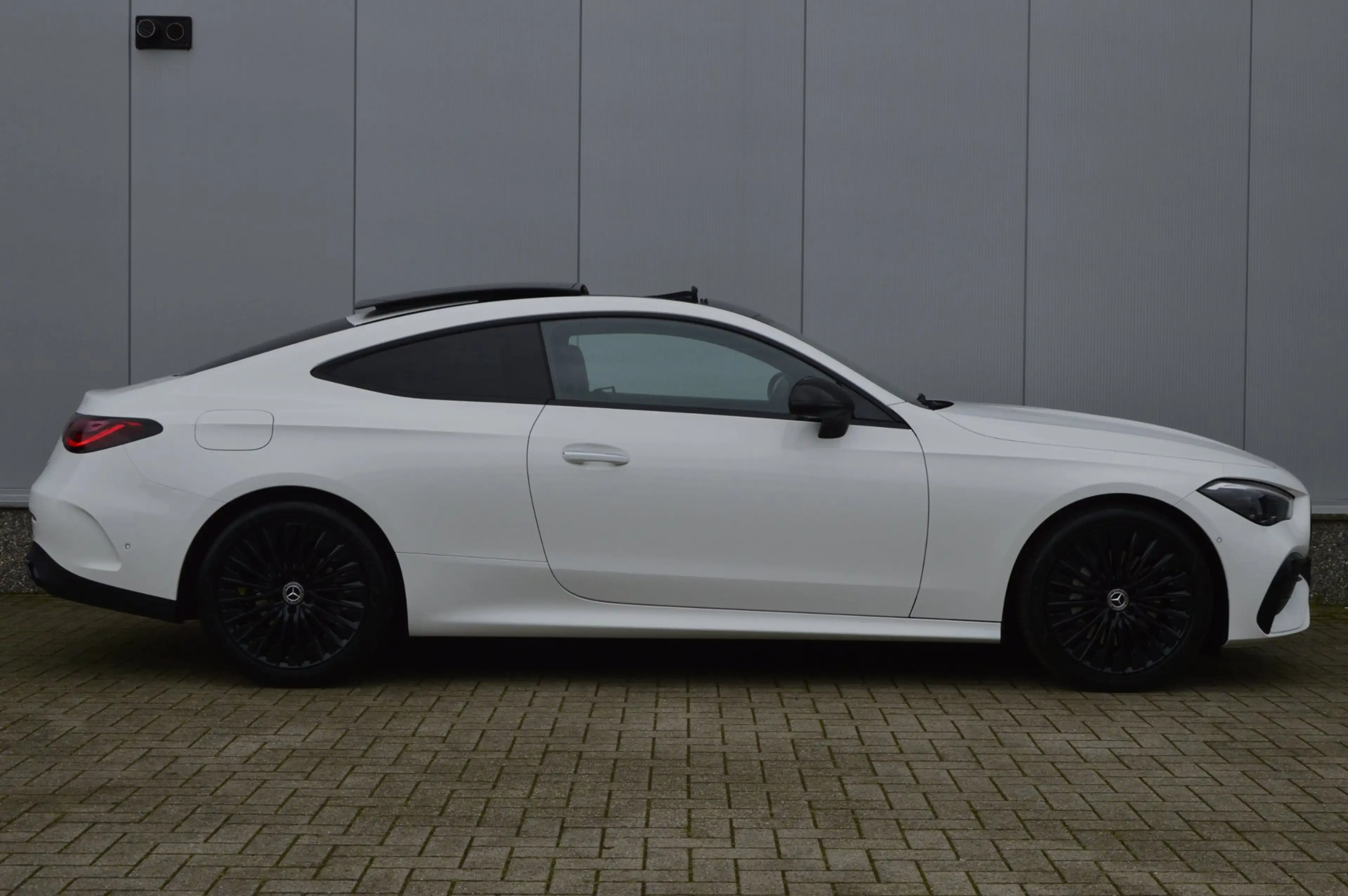 Mercedes-Benz CLE 180 Coupé AMG Premium Plus Night Edition AUT9 2025 — photo 9